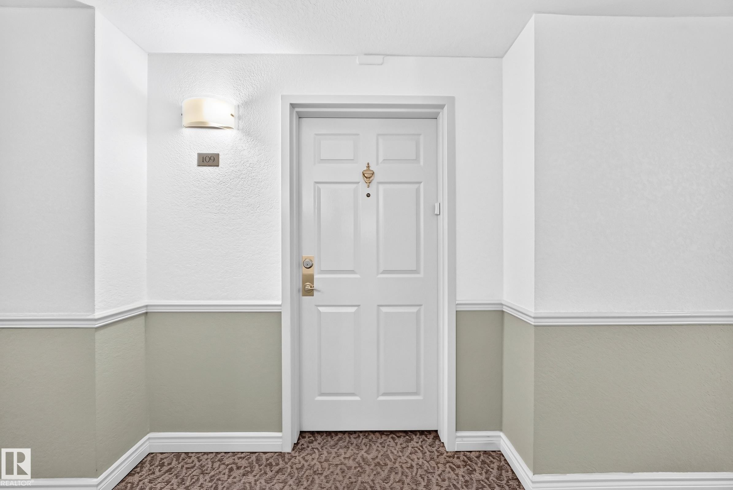 #109 10945 21 Av Nw, Edmonton, AB - Indoor Photo Showing Other Room