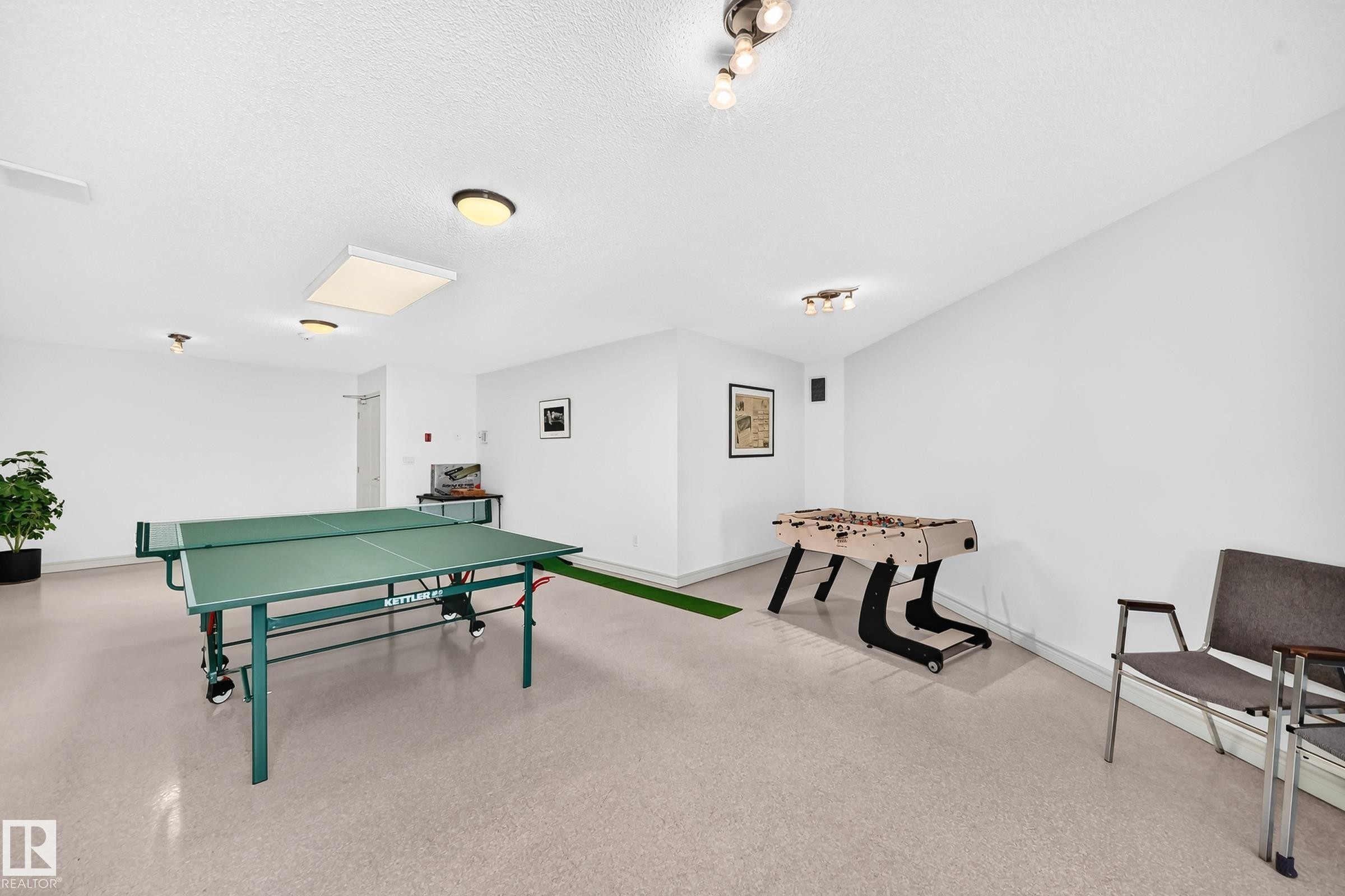 #109 10945 21 Av Nw, Edmonton, AB - Indoor Photo Showing Other Room