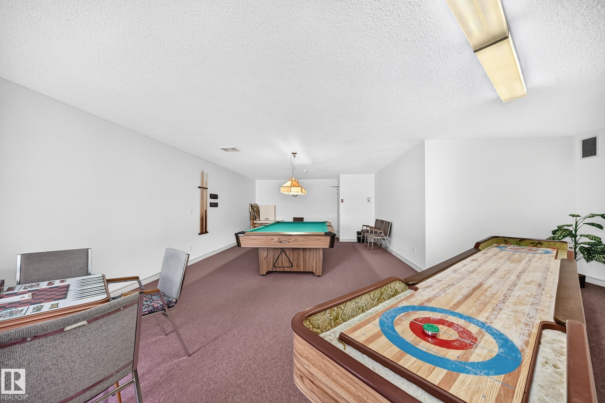 #109 10945 21 Av Nw, Edmonton, AB - Indoor Photo Showing Office