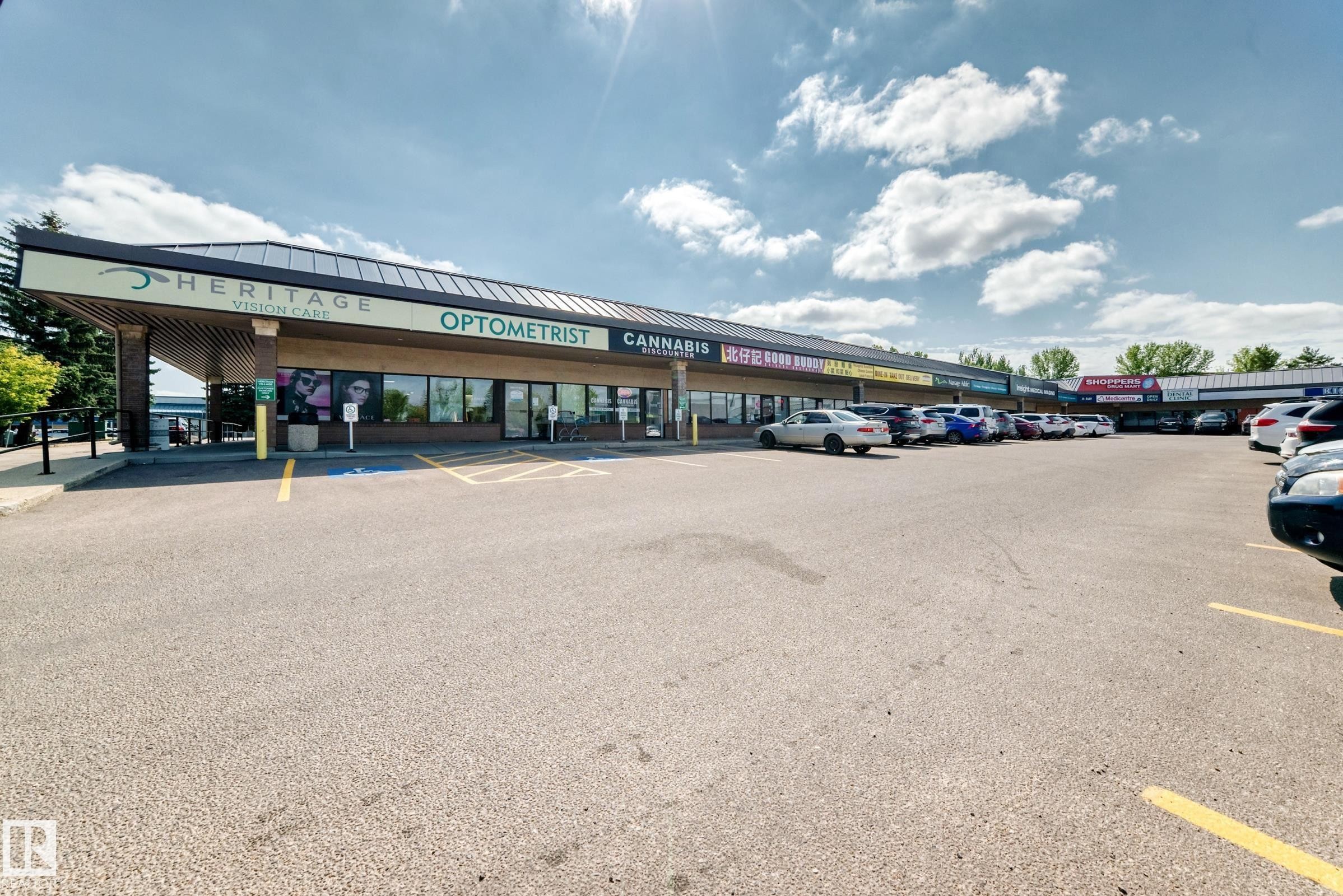 #109 10945 21 Av Nw, Edmonton, AB - Outdoor