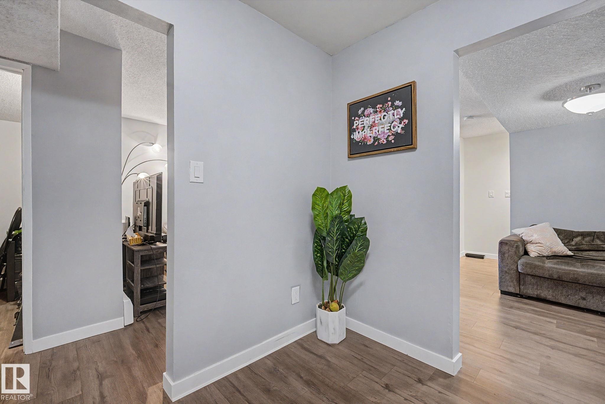 #101 7203 171 St Nw, Edmonton, AB - Indoor