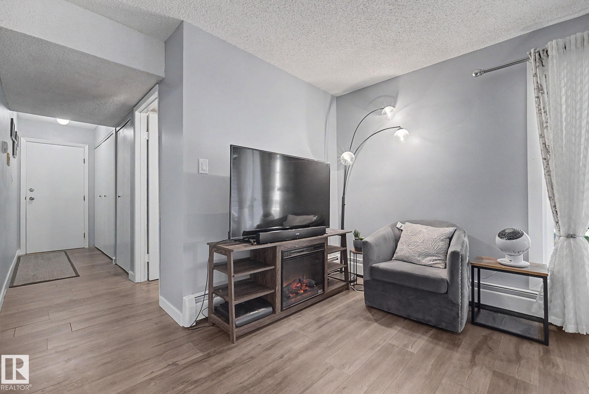 #101 7203 171 St Nw, Edmonton, AB - Indoor