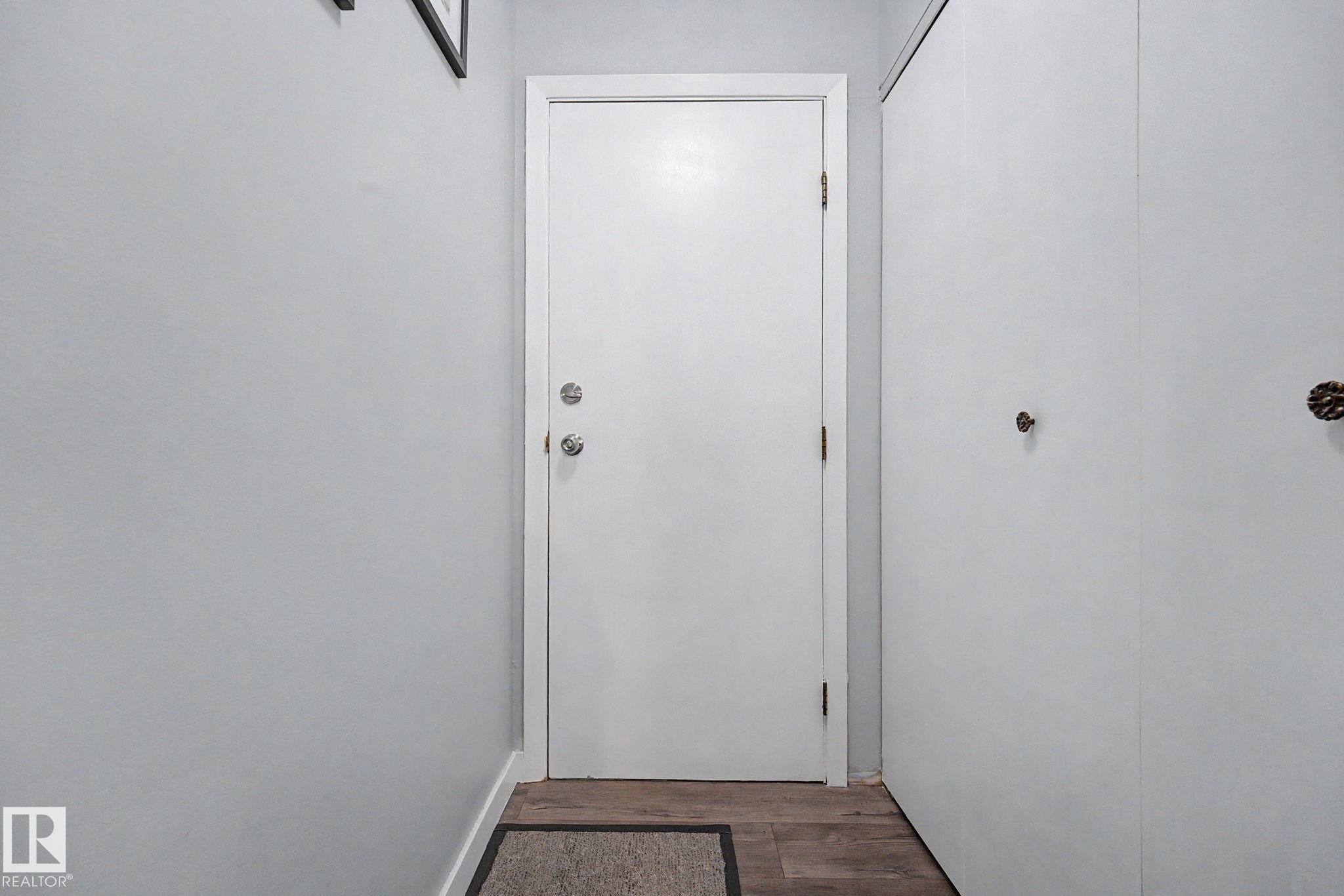 #101 7203 171 St Nw, Edmonton, AB - Indoor Photo Showing Other Room