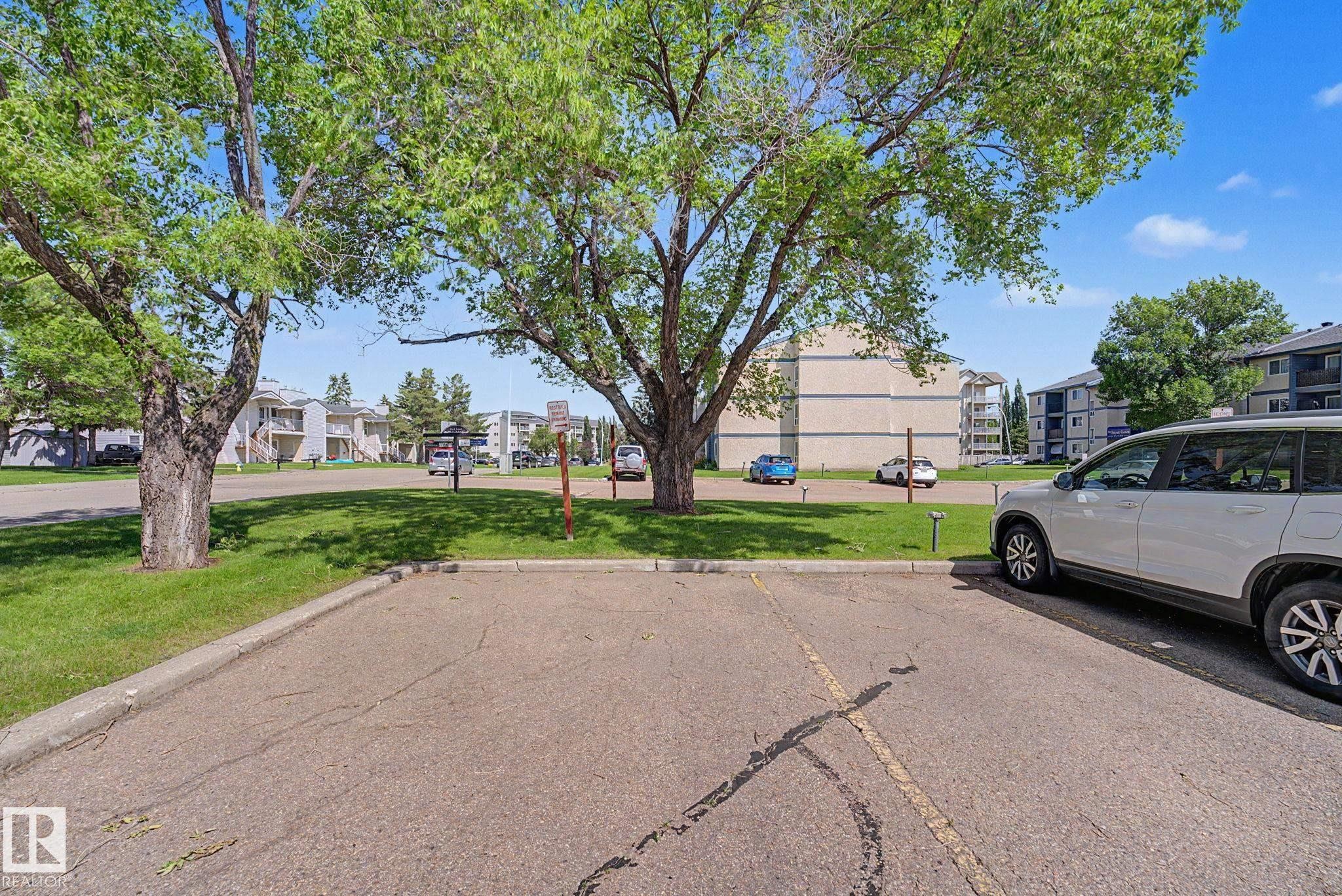 #101 7203 171 St Nw, Edmonton, AB - Outdoor