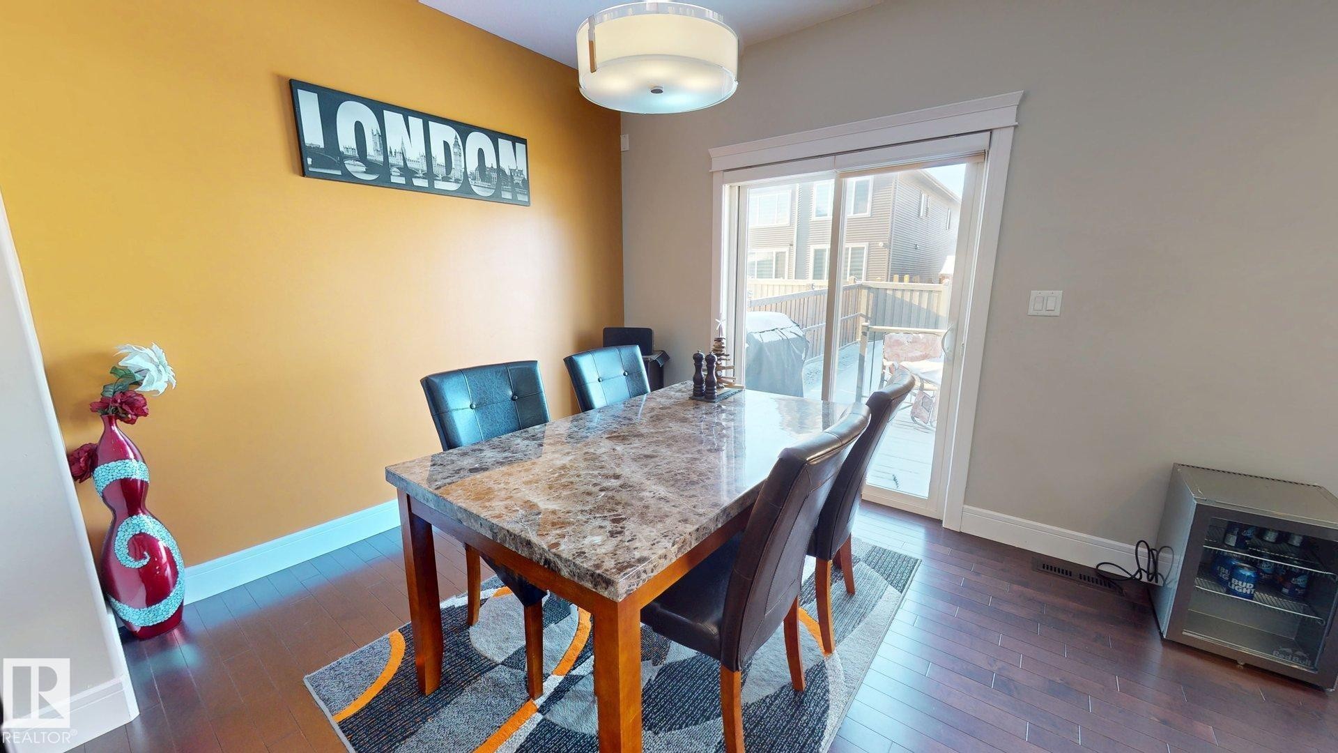 3621 Claxton Place Sw, Edmonton, AB - Indoor Photo Showing Dining Room
