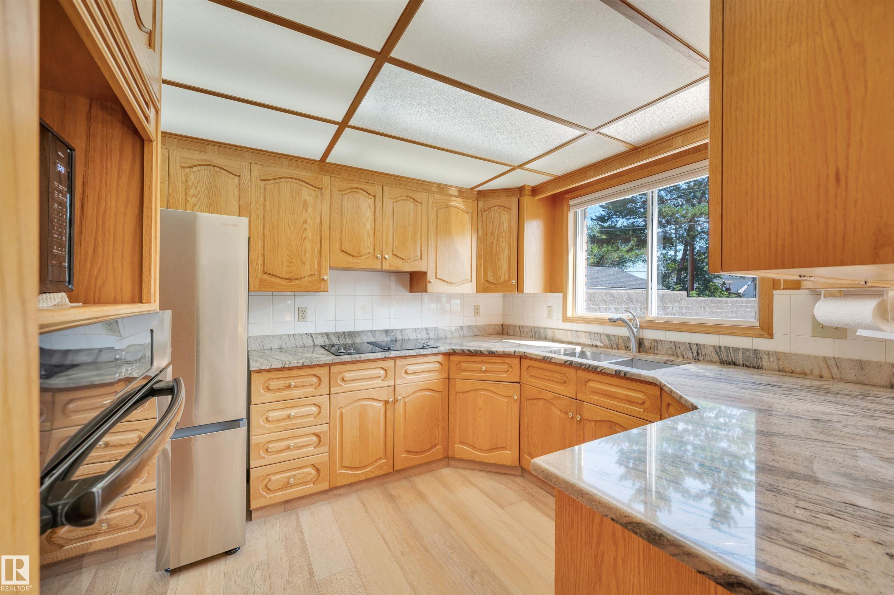 10155 74 Street Nw, Edmonton, AB - Indoor Photo Showing Kitchen With Double Sink