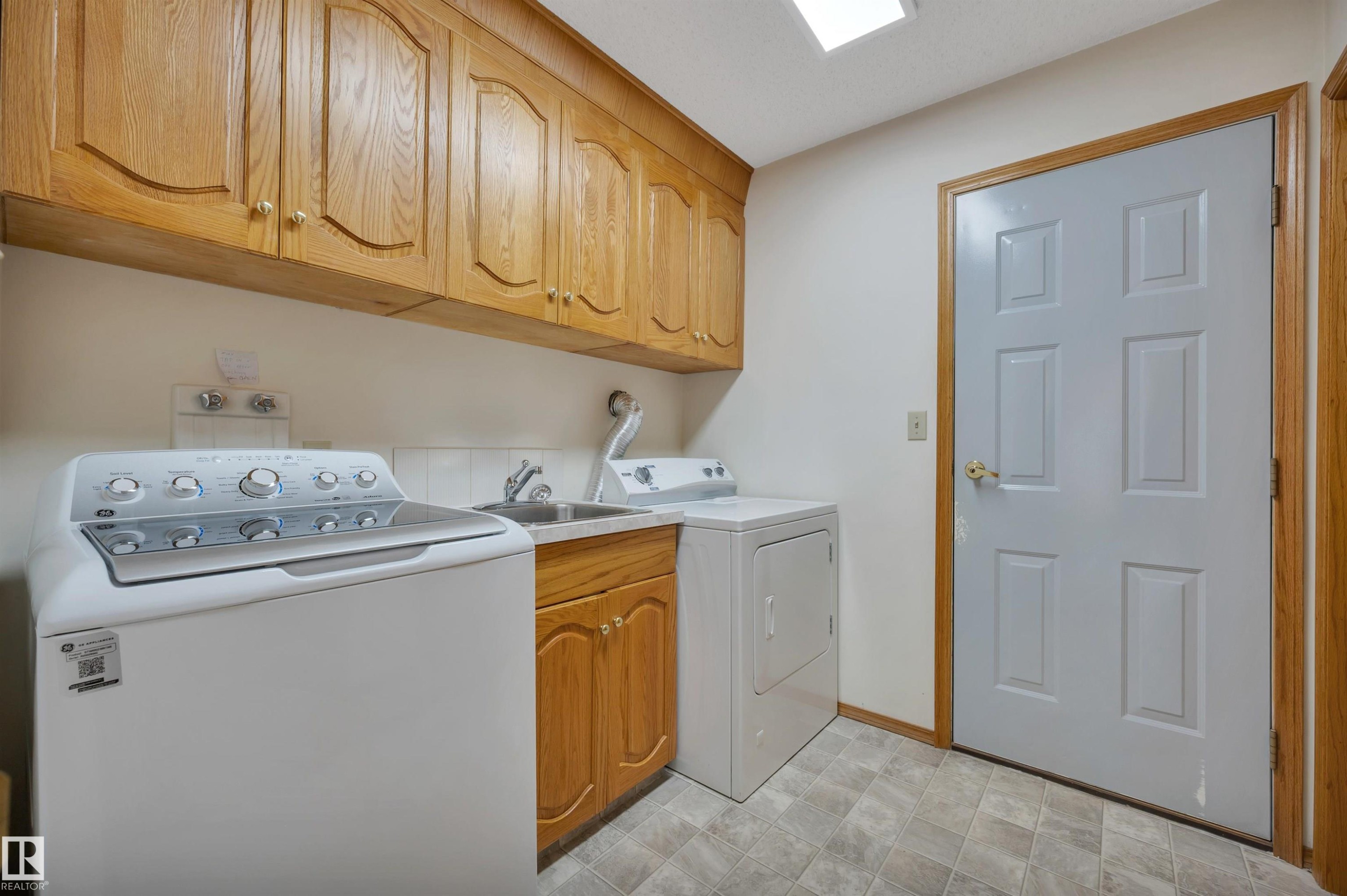 10155 74 Street Nw, Edmonton, AB - Indoor Photo Showing Laundry Room