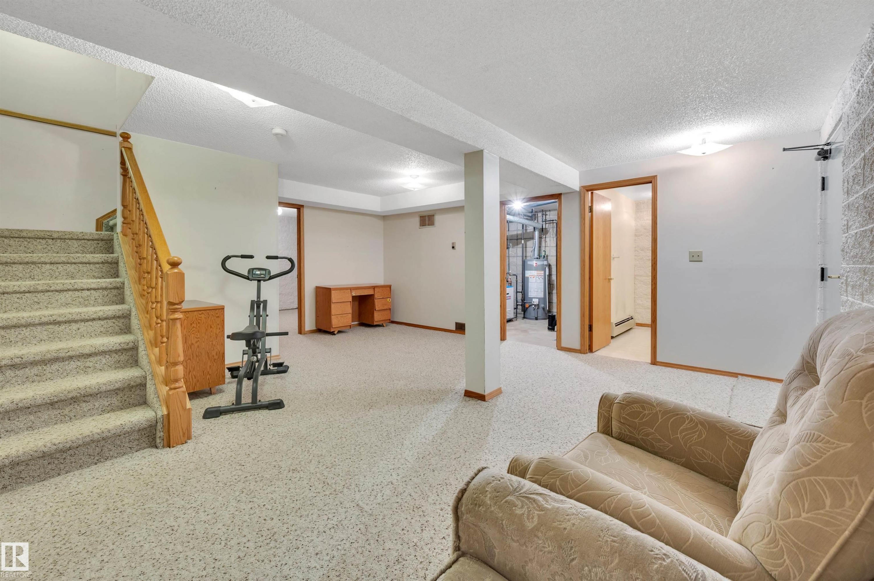 10155 74 Street Nw, Edmonton, AB - Indoor