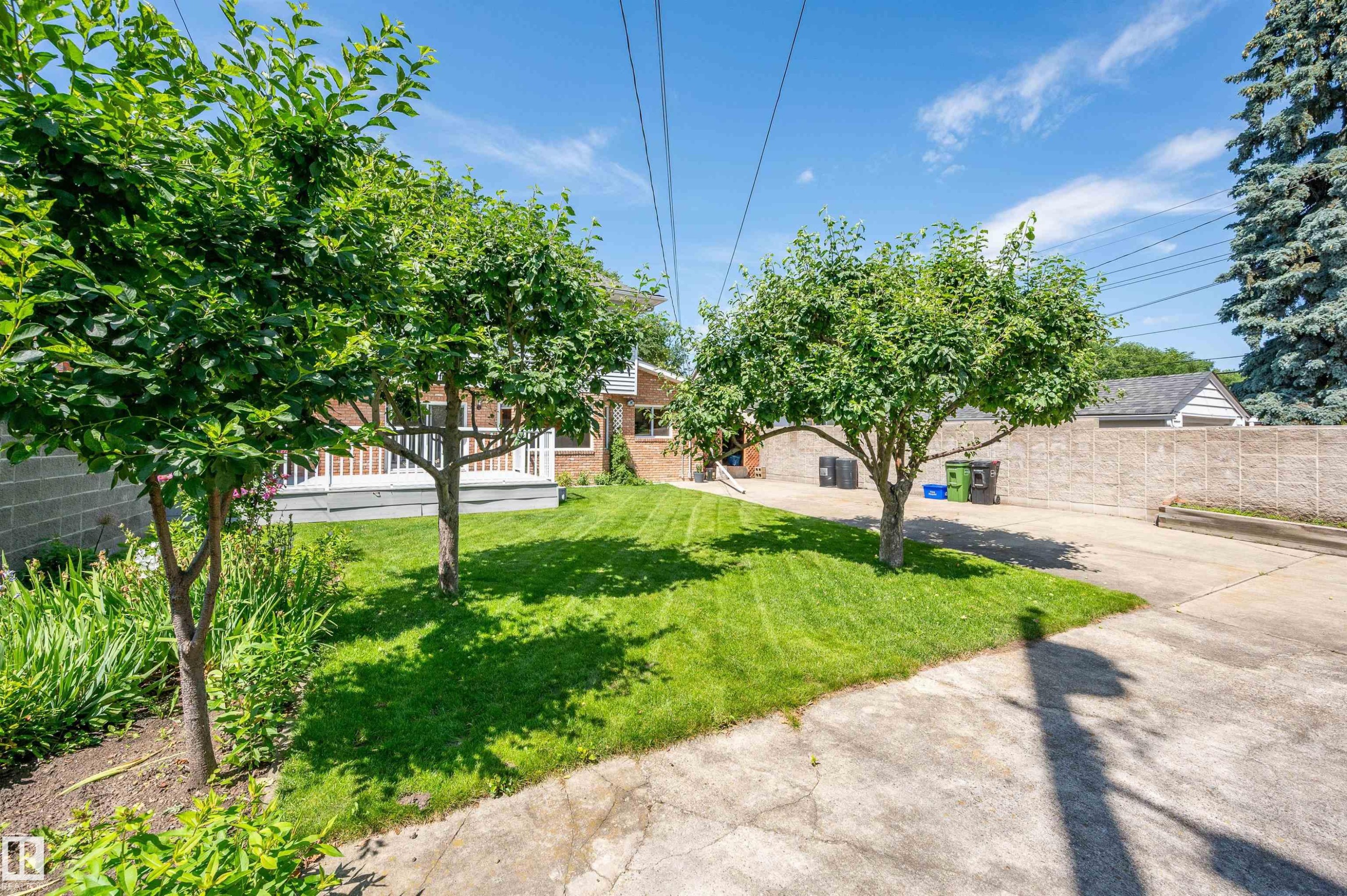10155 74 Street Nw, Edmonton, AB - Outdoor