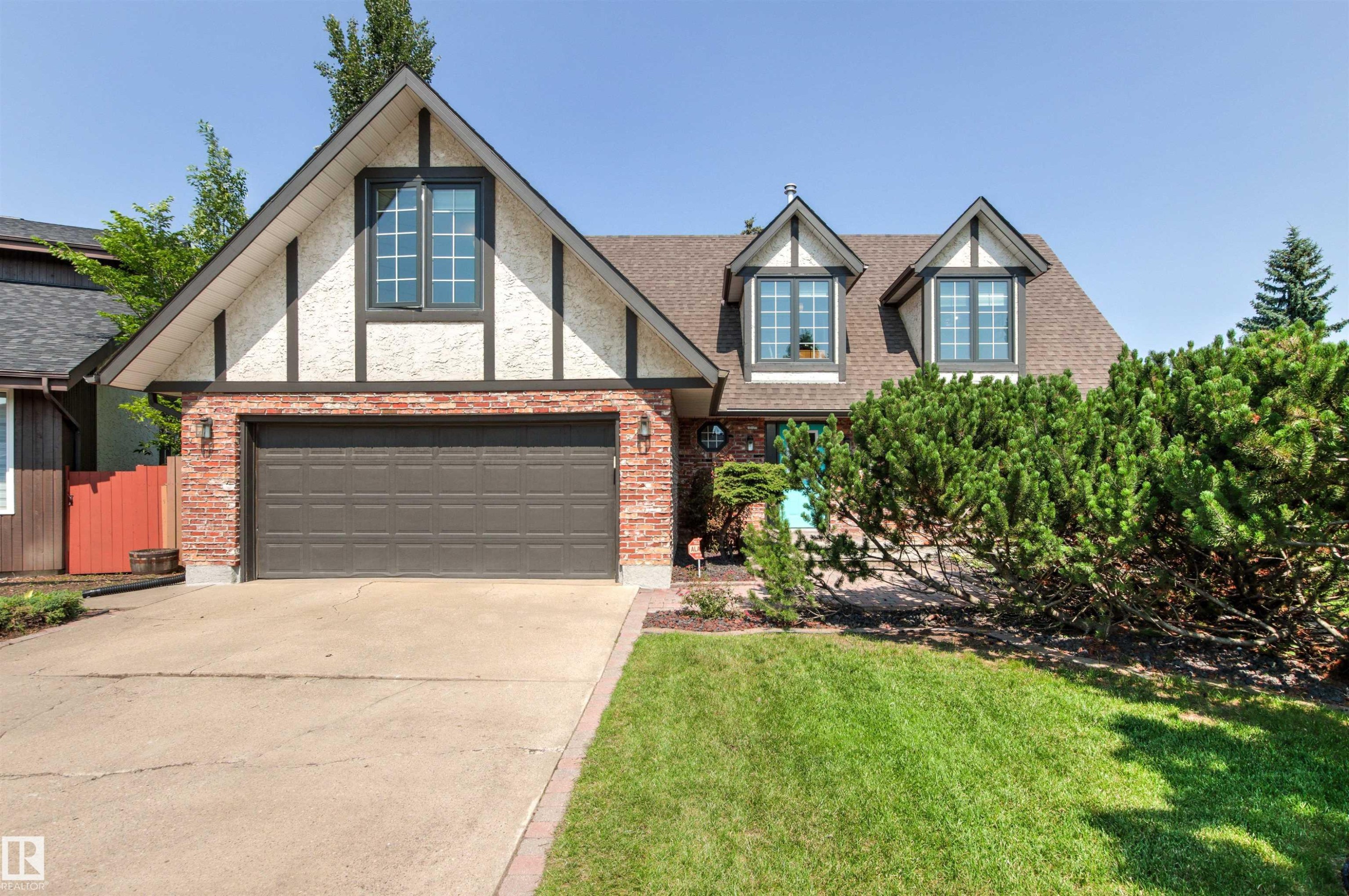 17532 55 Avenue Nw, Edmonton, AB - Outdoor With Facade