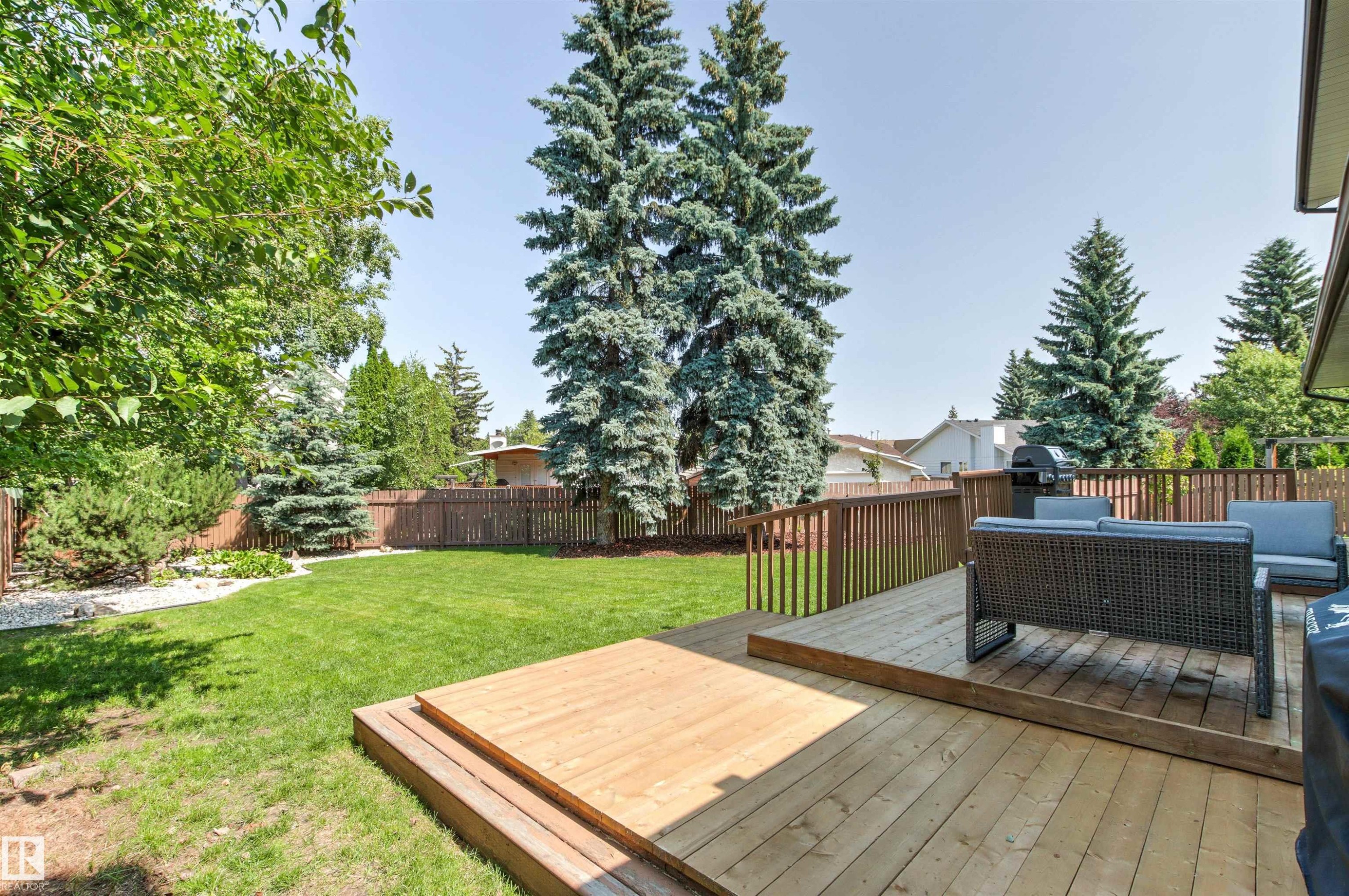 17532 55 Avenue Nw, Edmonton, AB - Outdoor With Deck Patio Veranda With Backyard