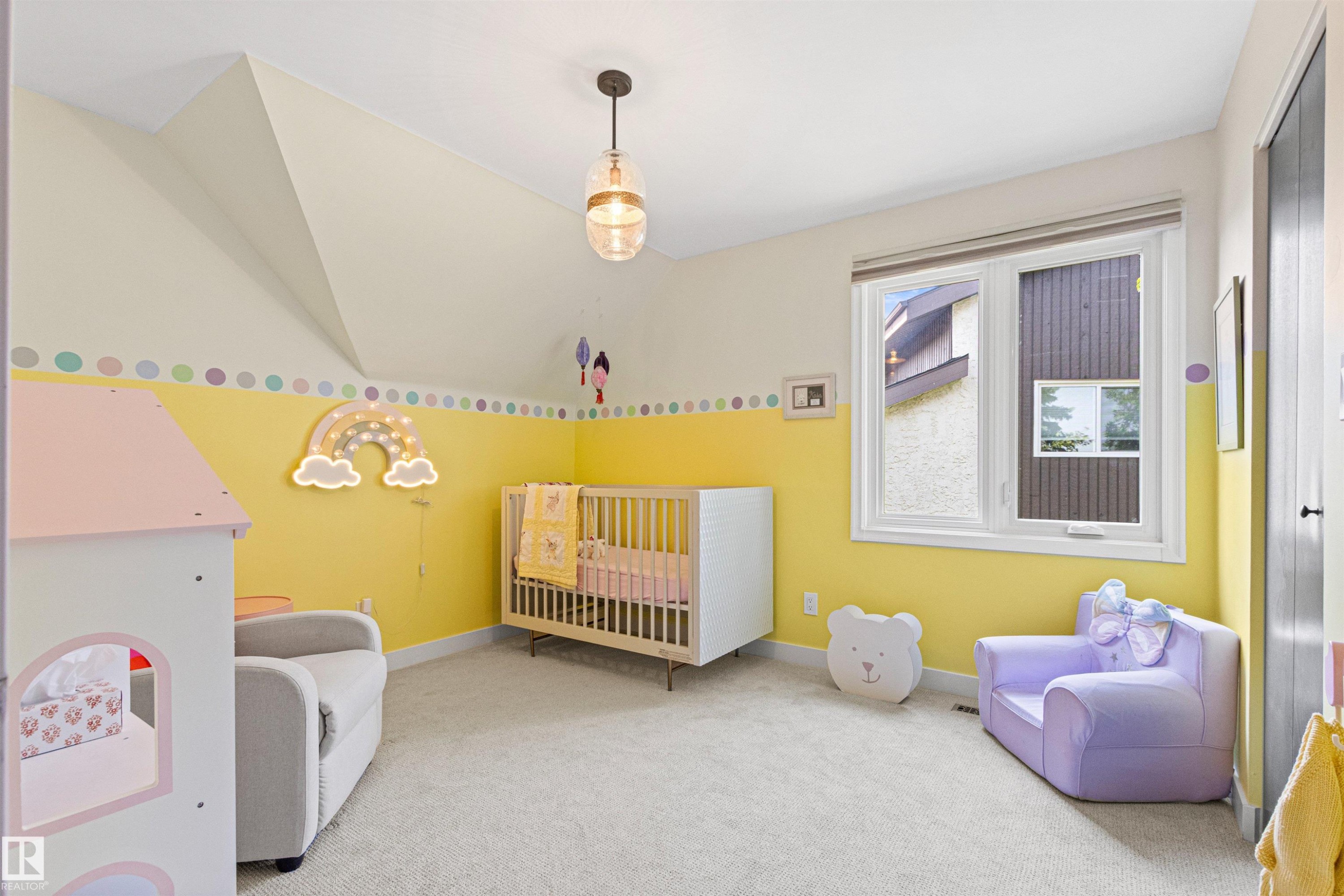 17532 55 Avenue Nw, Edmonton, AB - Indoor