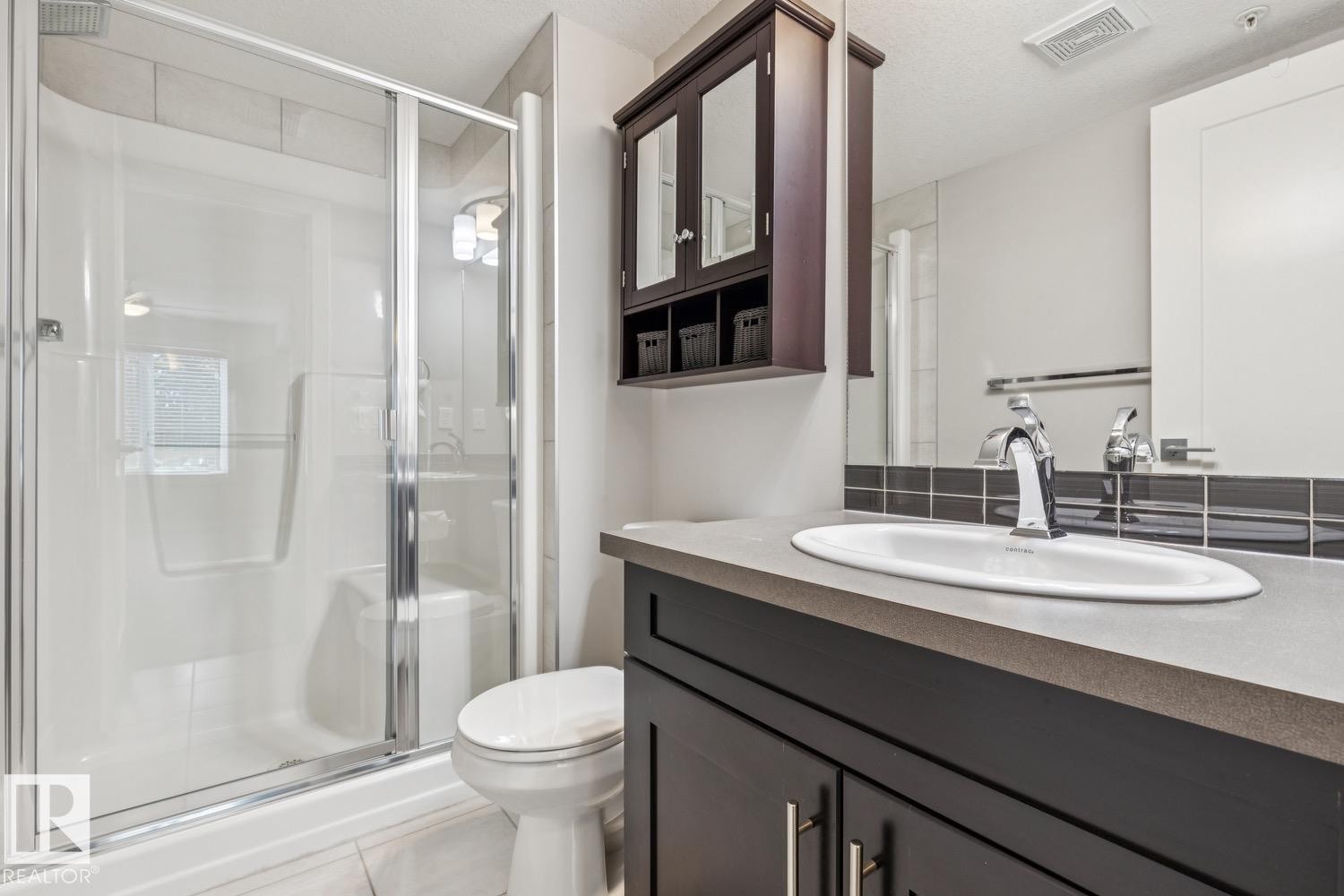 #118 1031 173 St Sw, Edmonton, AB - Indoor Photo Showing Bathroom