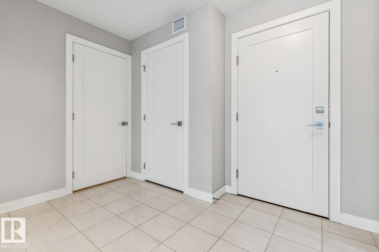 #118 1031 173 St Sw, Edmonton, AB - Indoor Photo Showing Other Room