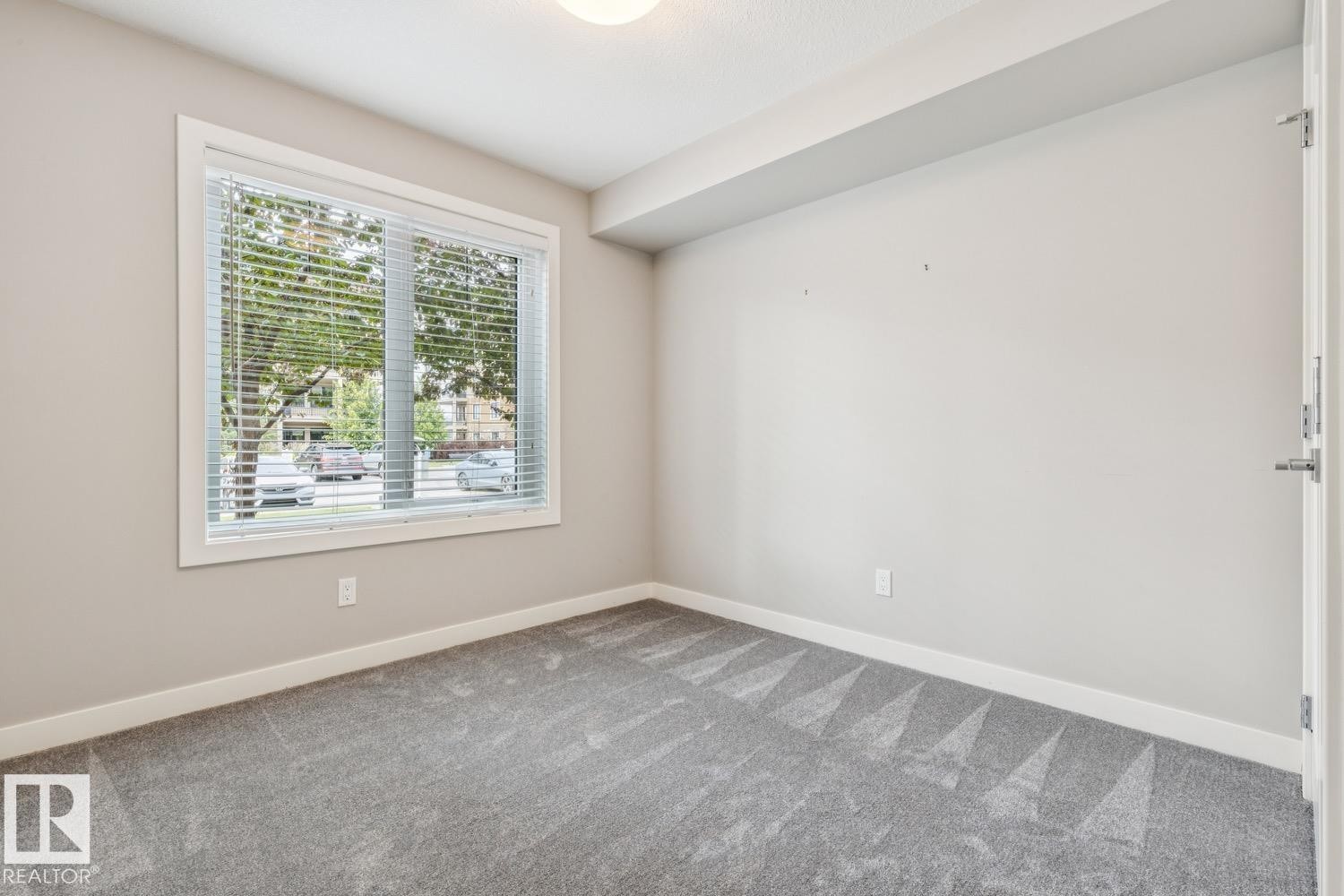 #118 1031 173 St Sw, Edmonton, AB - Indoor Photo Showing Other Room