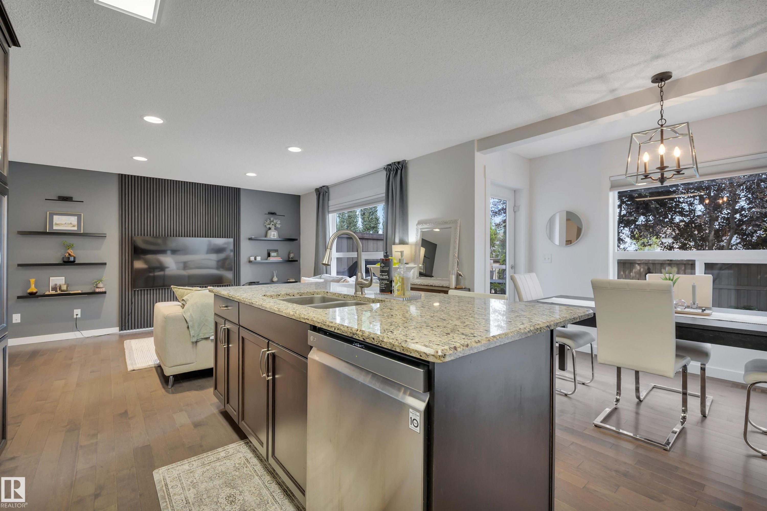 4029 Alexander Way Sw, Edmonton, AB - Indoor Photo Showing Kitchen With Double Sink With Upgraded Kitchen