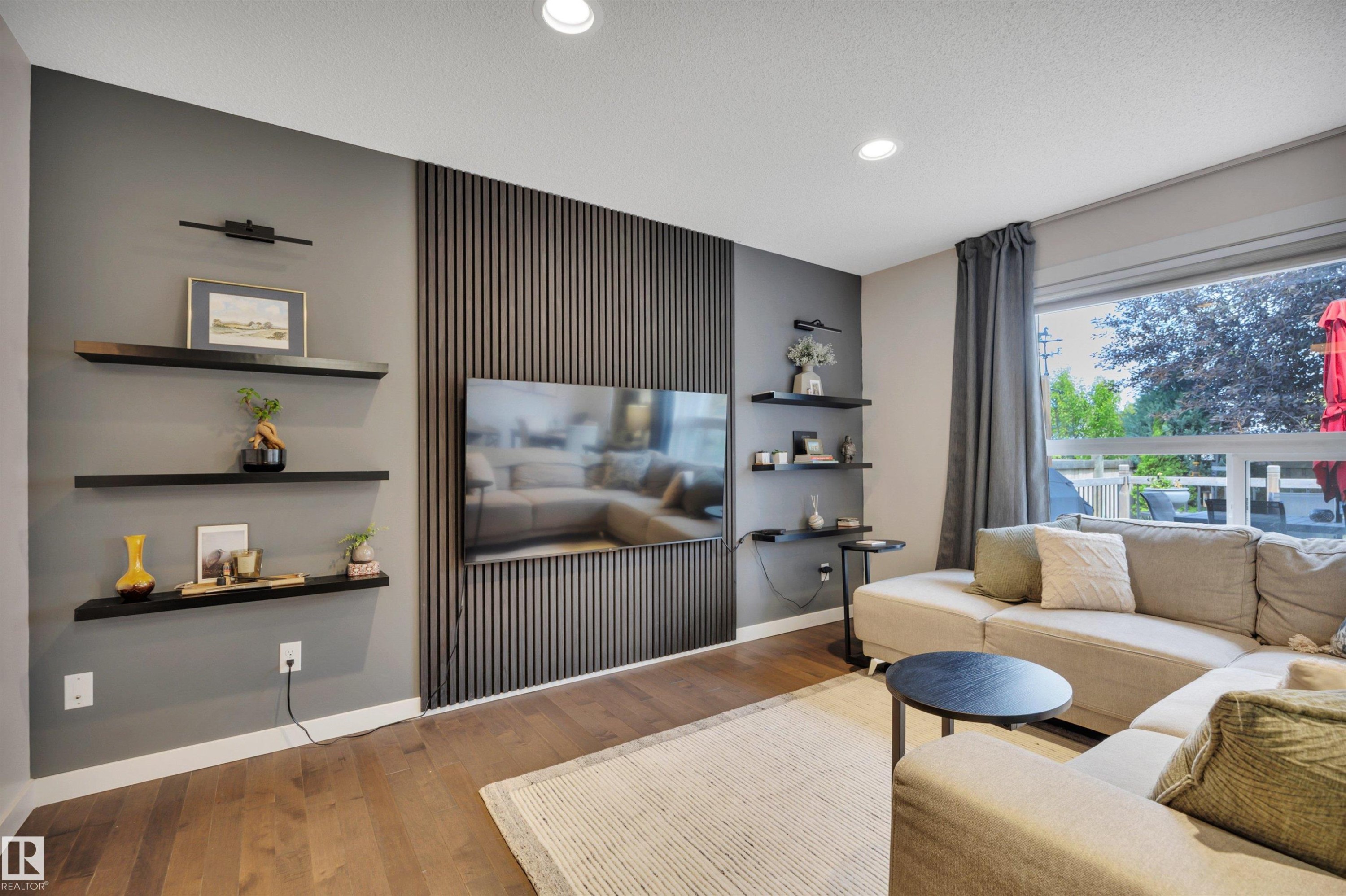 4029 Alexander Way Sw, Edmonton, AB - Indoor Photo Showing Other Room