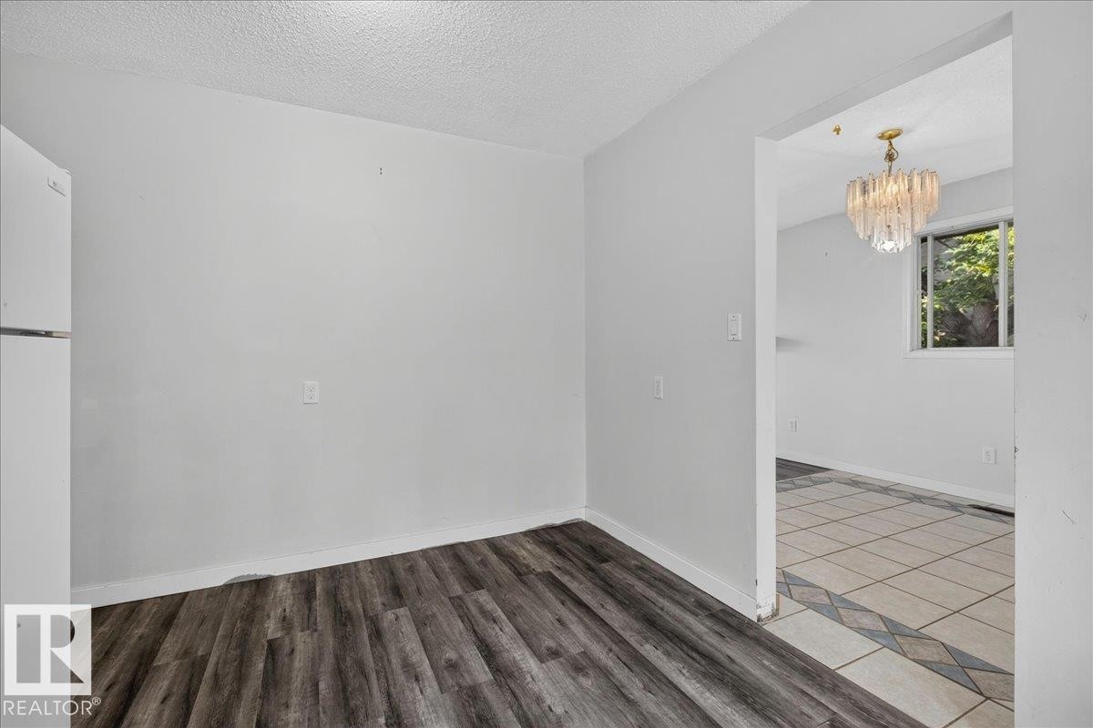 1939 61 Street Nw, Edmonton, AB - Indoor Photo Showing Other Room