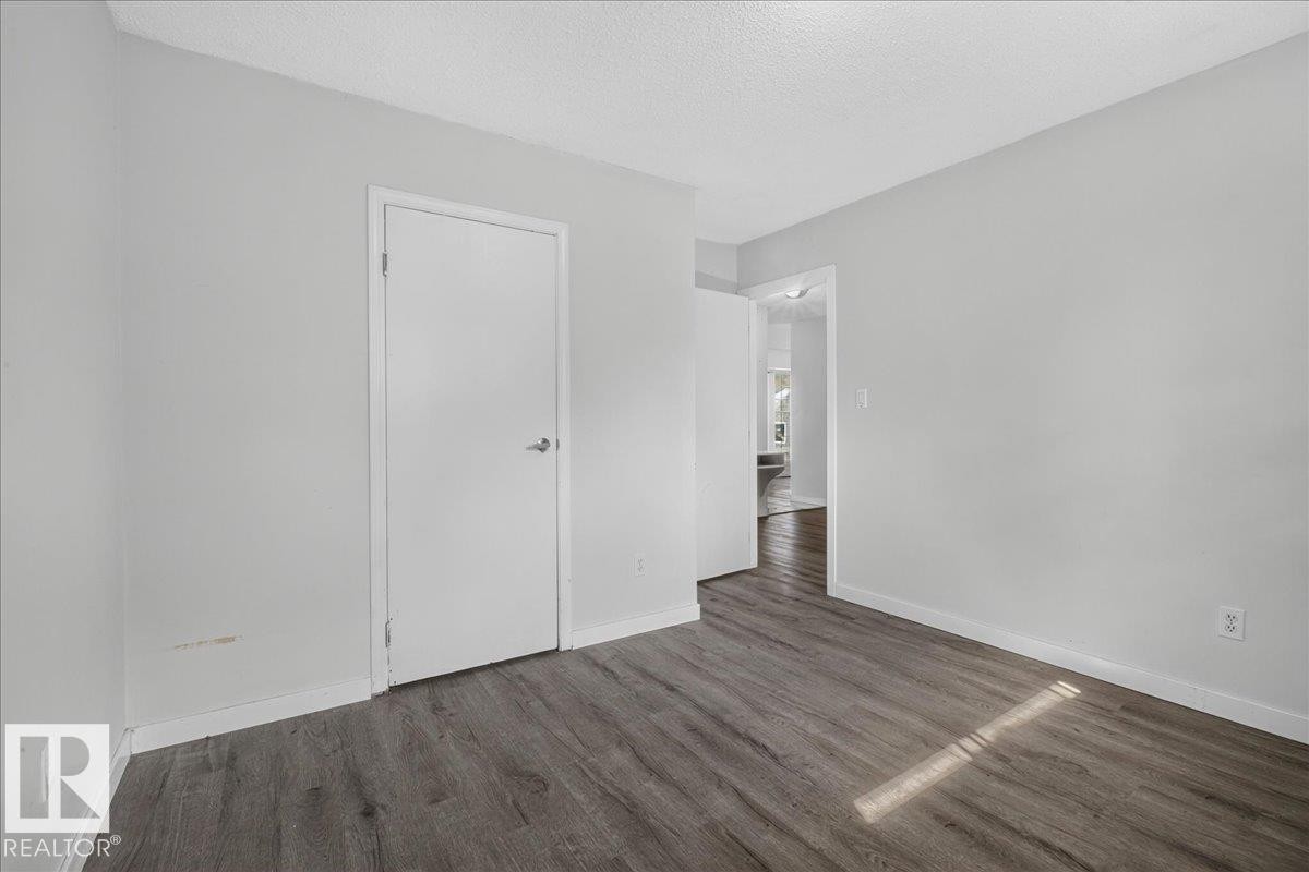 1939 61 Street Nw, Edmonton, AB - Indoor Photo Showing Other Room