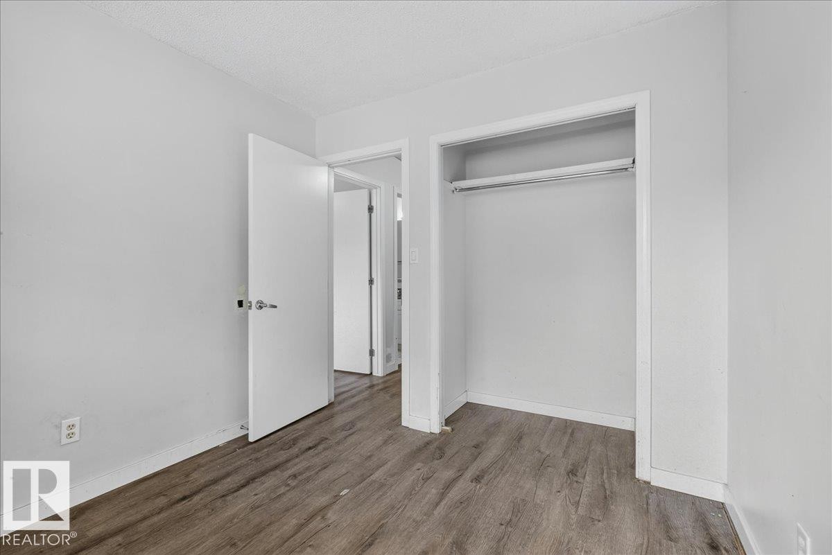 1939 61 Street Nw, Edmonton, AB - Indoor Photo Showing Other Room