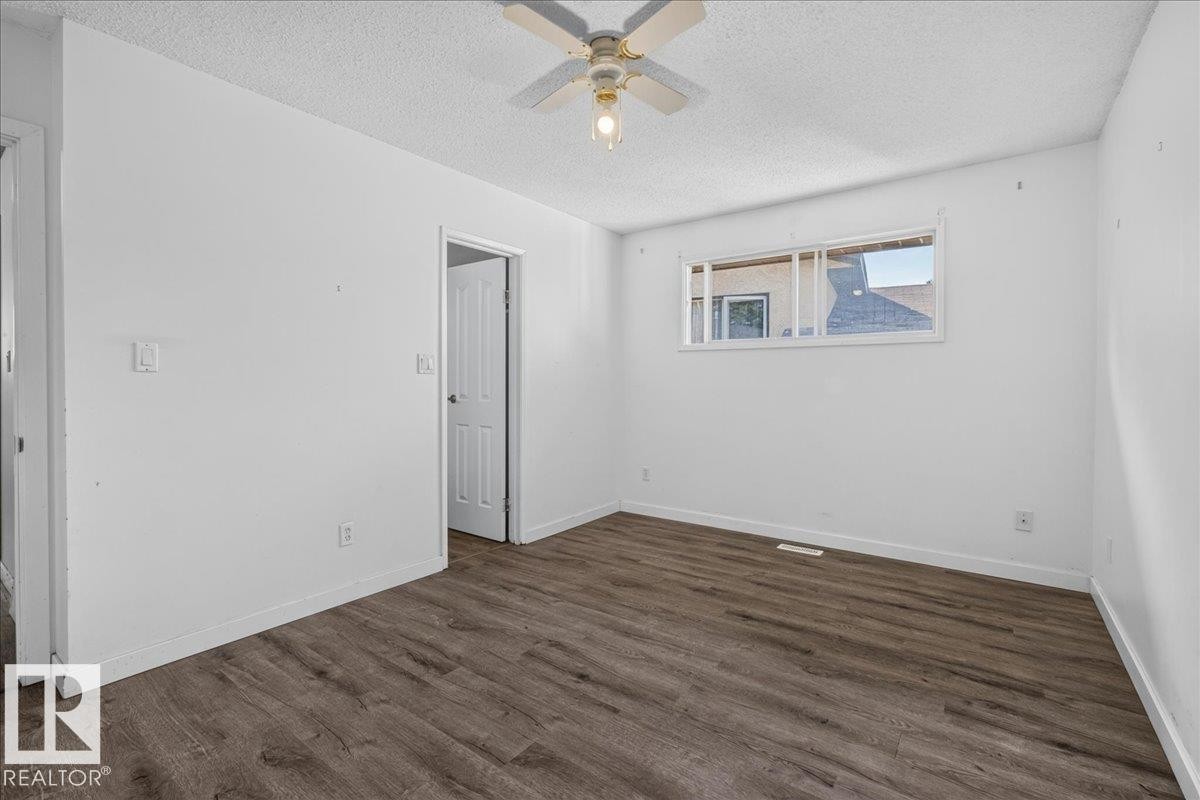 1939 61 Street Nw, Edmonton, AB - Indoor Photo Showing Other Room