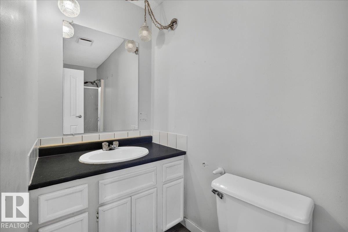 1939 61 Street Nw, Edmonton, AB - Indoor Photo Showing Bathroom