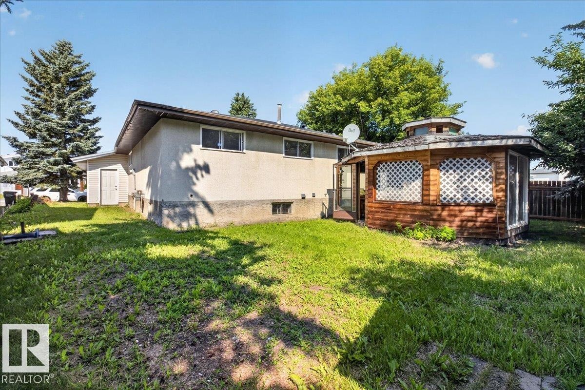 1939 61 Street Nw, Edmonton, AB - Outdoor