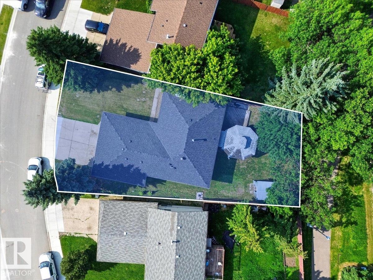 1939 61 Street Nw, Edmonton, AB - Outdoor