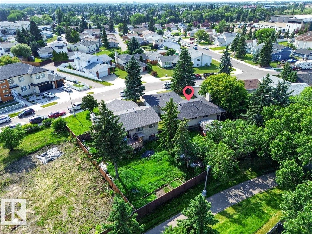1939 61 Street Nw, Edmonton, AB - Outdoor With View