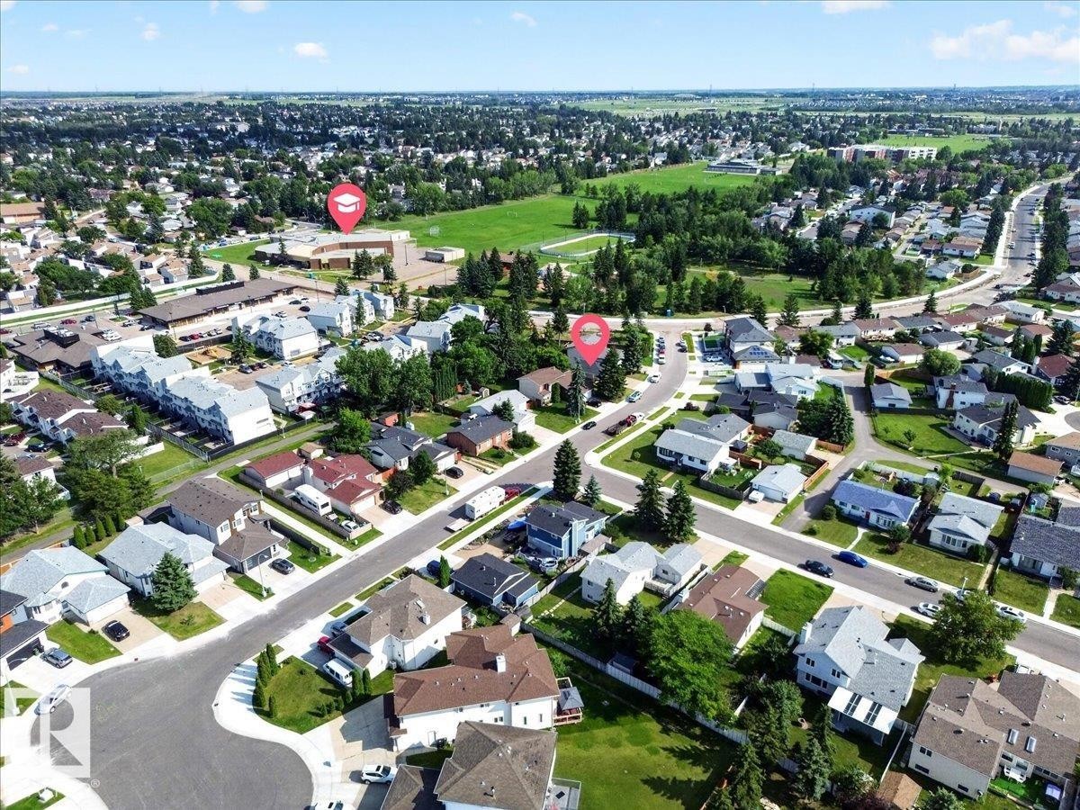 1939 61 Street Nw, Edmonton, AB - Outdoor With View