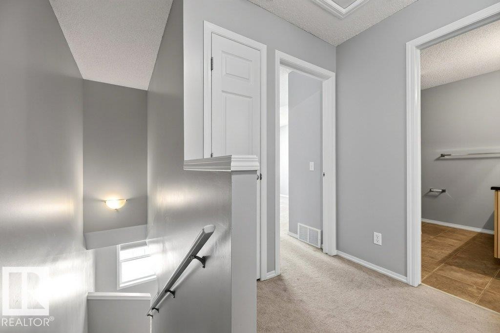 #7 8304 11 Av Sw, Edmonton, AB - Indoor Photo Showing Other Room