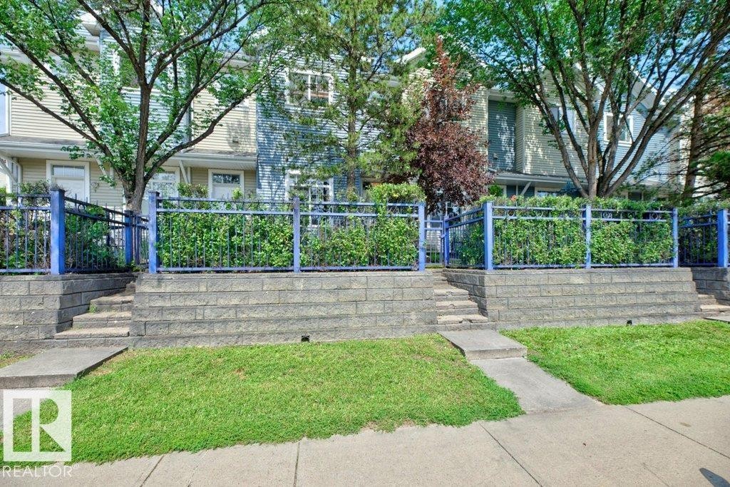 #7 8304 11 Av Sw, Edmonton, AB - Outdoor
