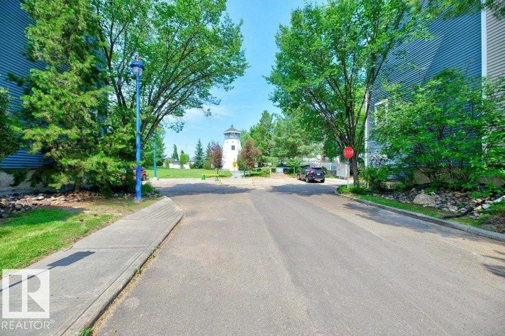 #7 8304 11 Av Sw, Edmonton, AB - Outdoor