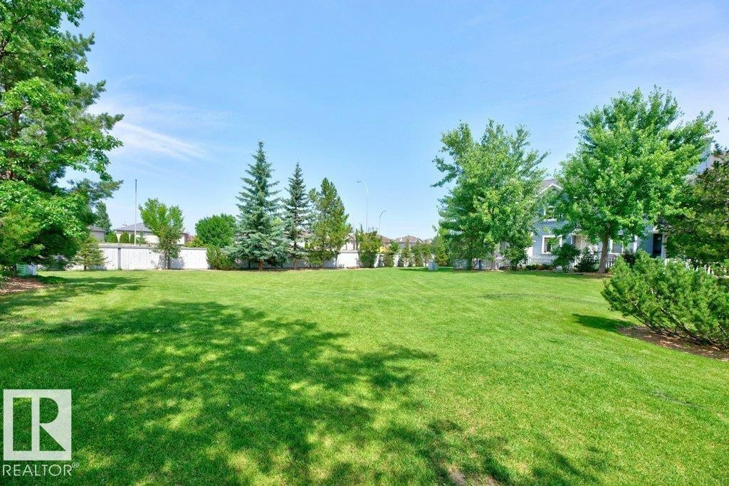 #7 8304 11 Av Sw, Edmonton, AB - Outdoor