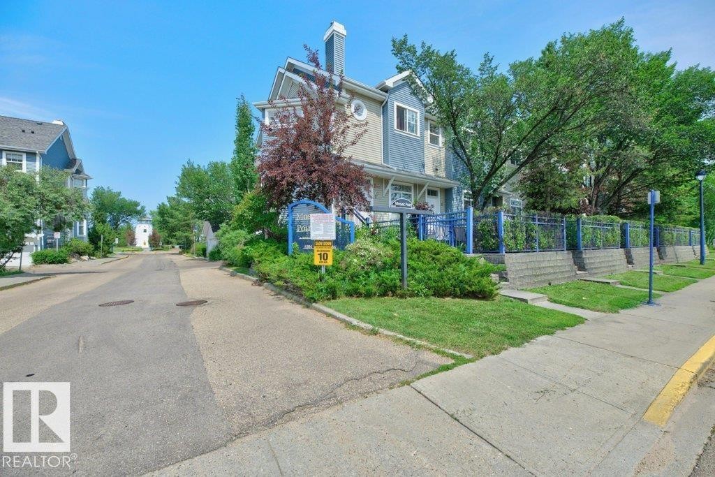 #7 8304 11 Av Sw, Edmonton, AB - Outdoor
