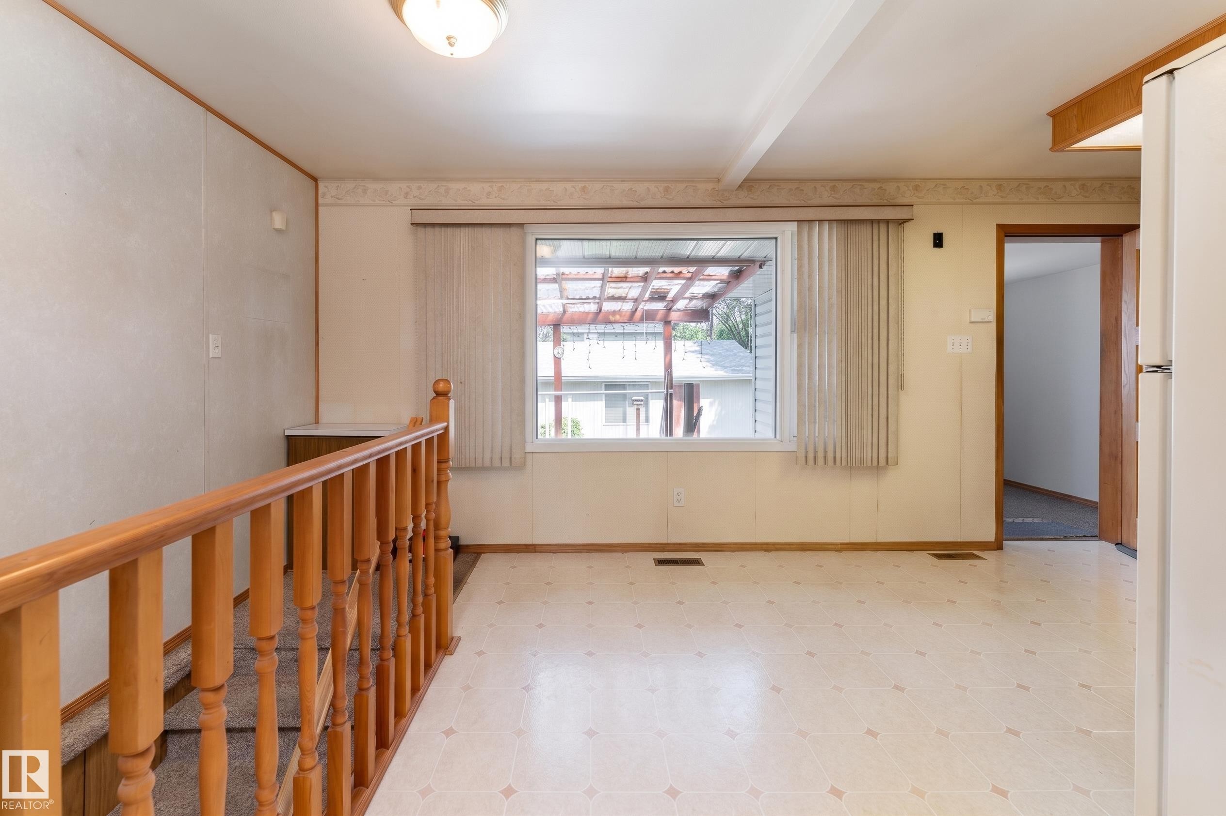 8502 76 Avenue Nw, Edmonton, AB - Indoor Photo Showing Other Room