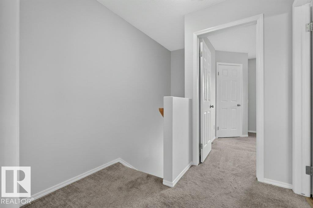 #10 2816 34 Av Nw, Edmonton, AB - Indoor Photo Showing Other Room