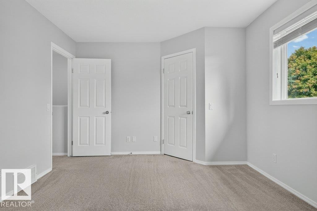 #10 2816 34 Av Nw, Edmonton, AB - Indoor Photo Showing Other Room