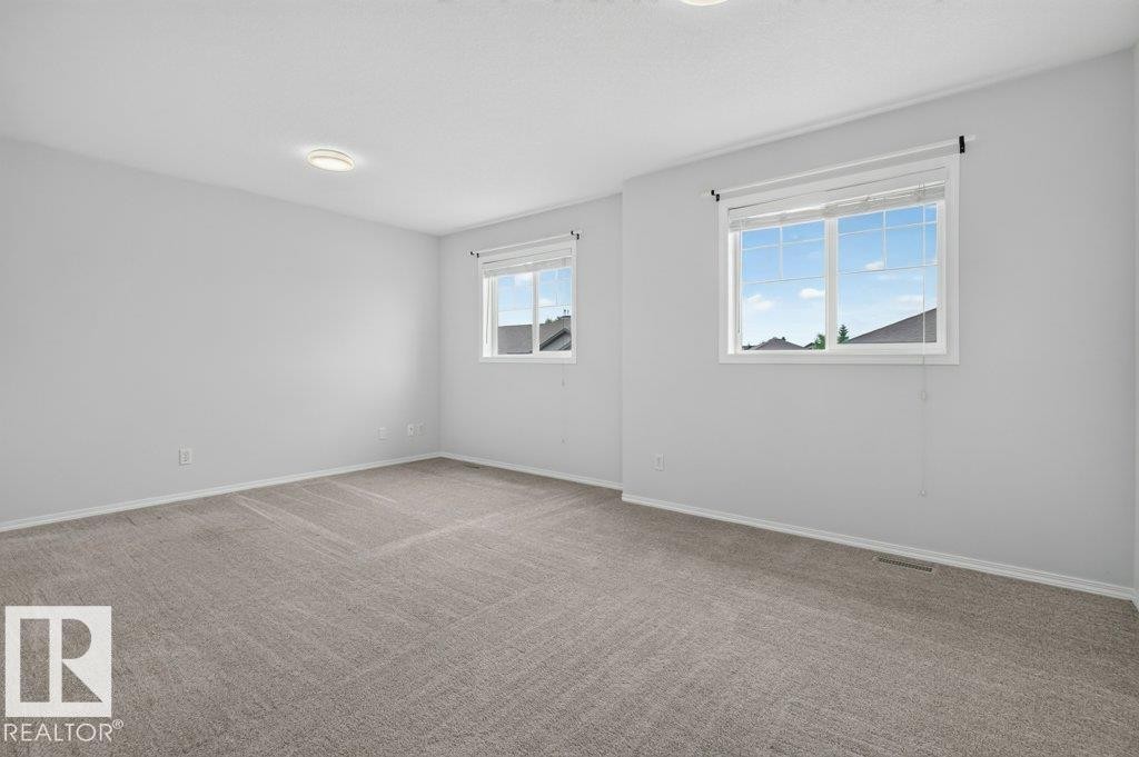 #10 2816 34 Av Nw, Edmonton, AB - Indoor Photo Showing Other Room