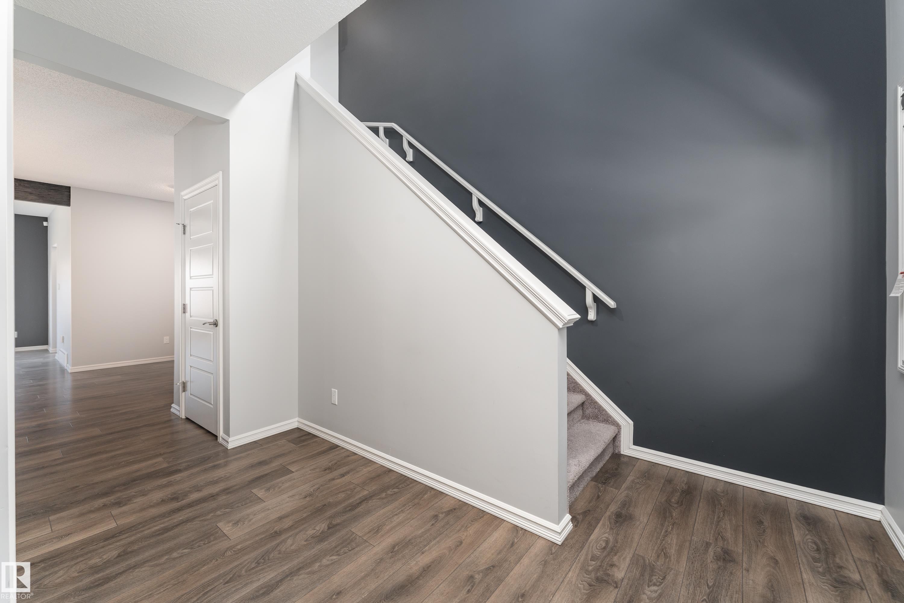 8811 223 Street Nw, Edmonton, AB - Indoor Photo Showing Other Room