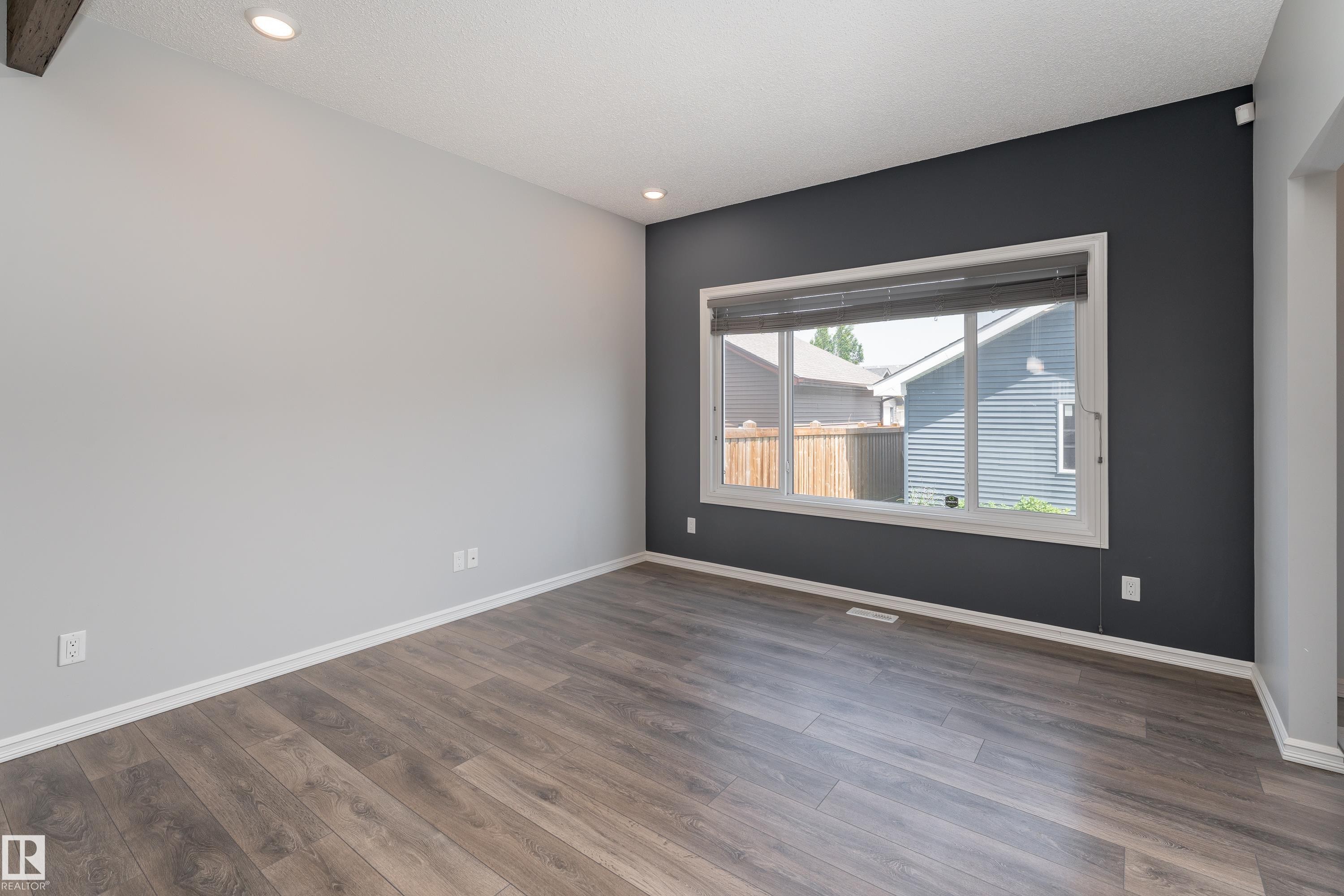 8811 223 Street Nw, Edmonton, AB - Indoor Photo Showing Other Room