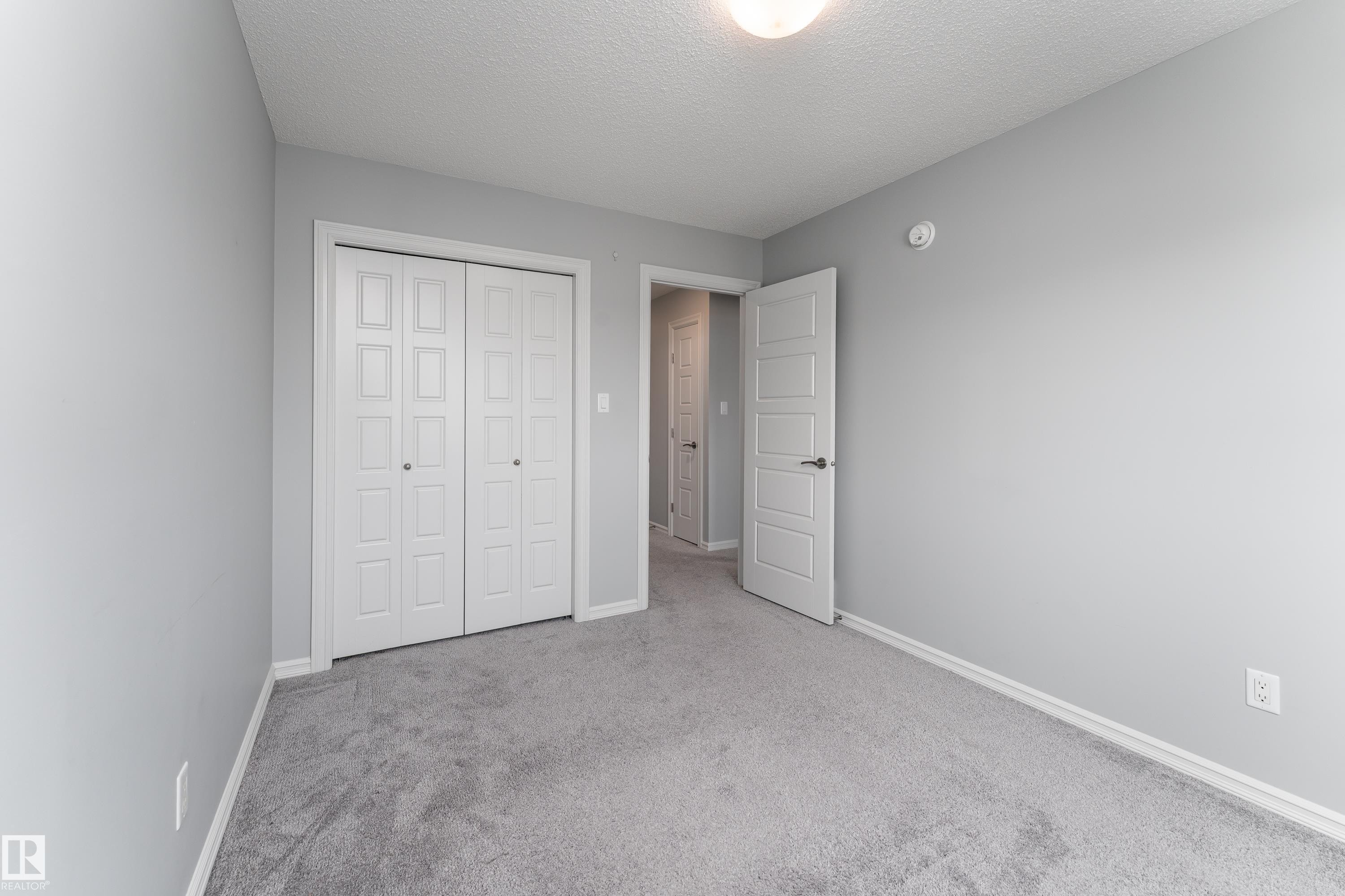 8811 223 Street Nw, Edmonton, AB - Indoor
