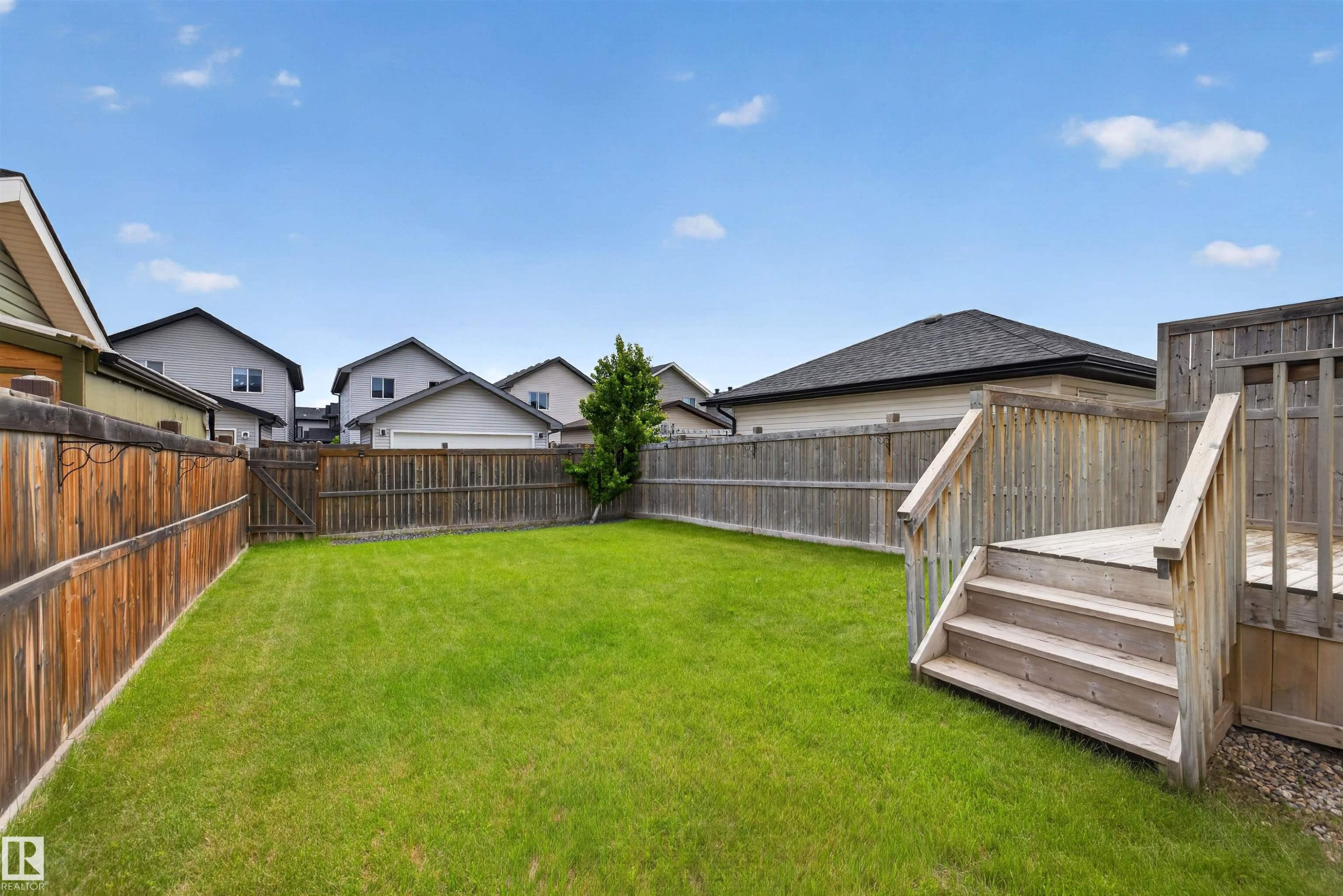 1107 162 Street Sw, Edmonton, AB - Outdoor
