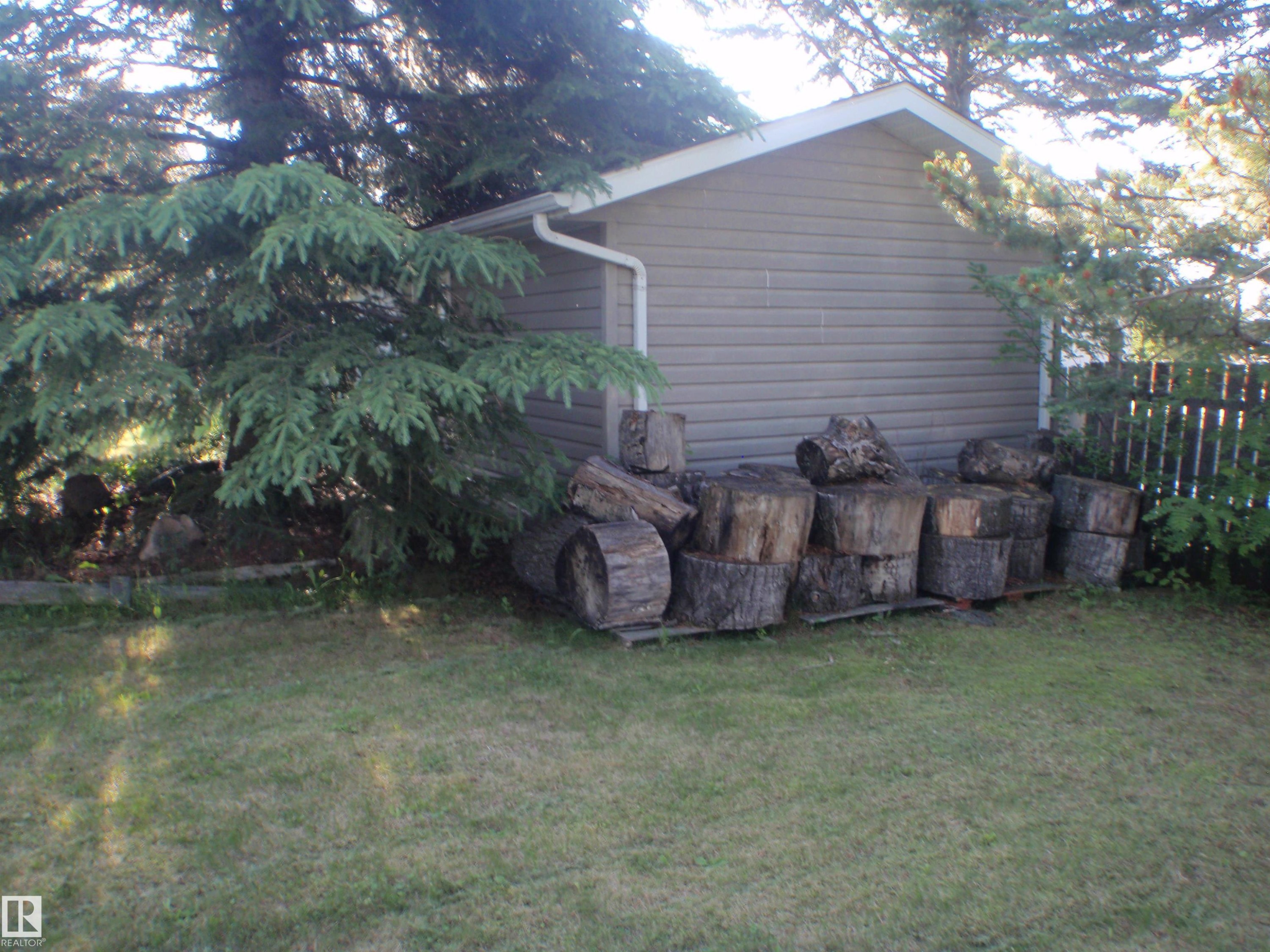 5424 Willock Crescent, Swan Hills, AB - Outdoor