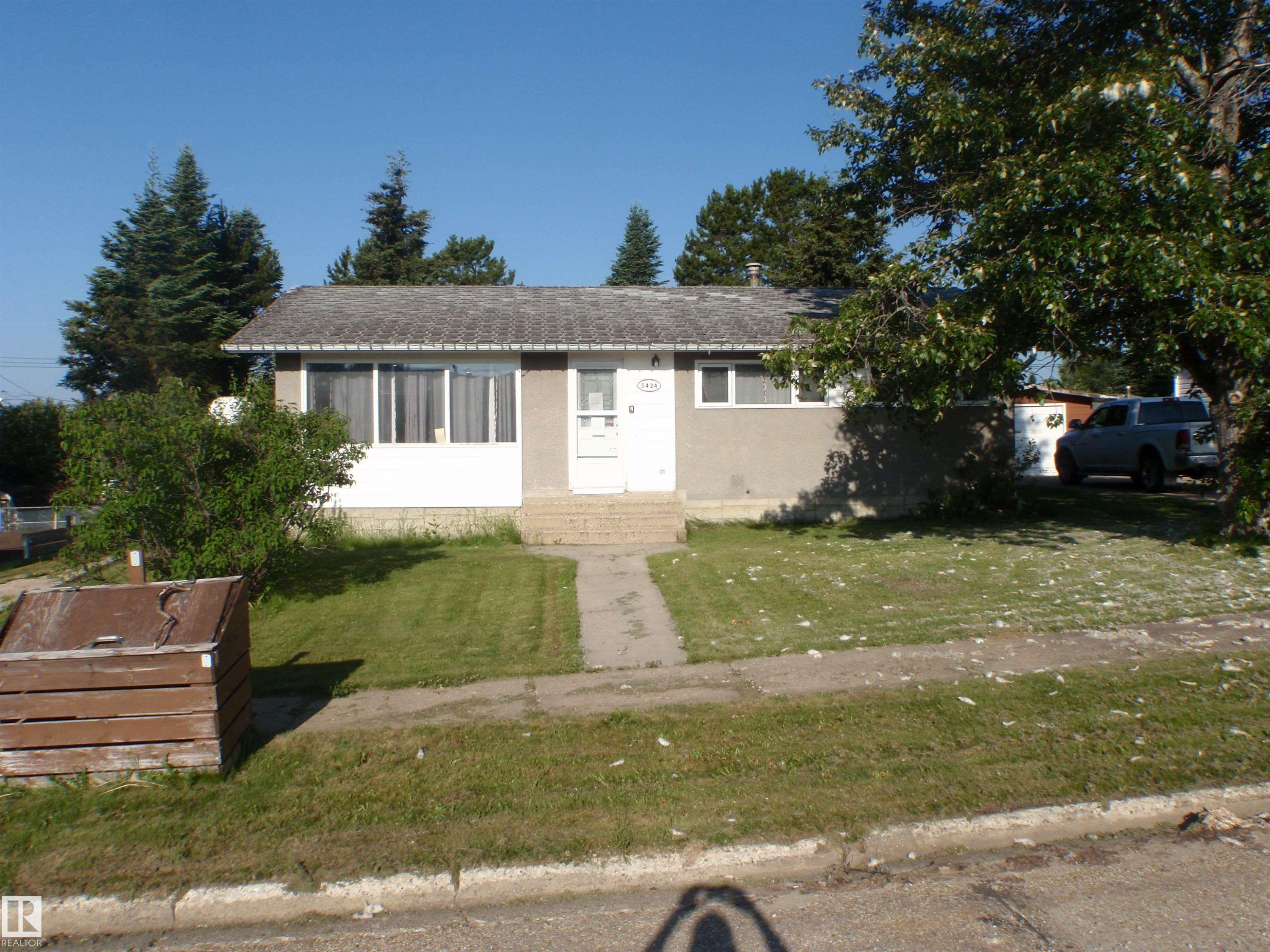 5424 Willock Crescent, Swan Hills, AB - Outdoor