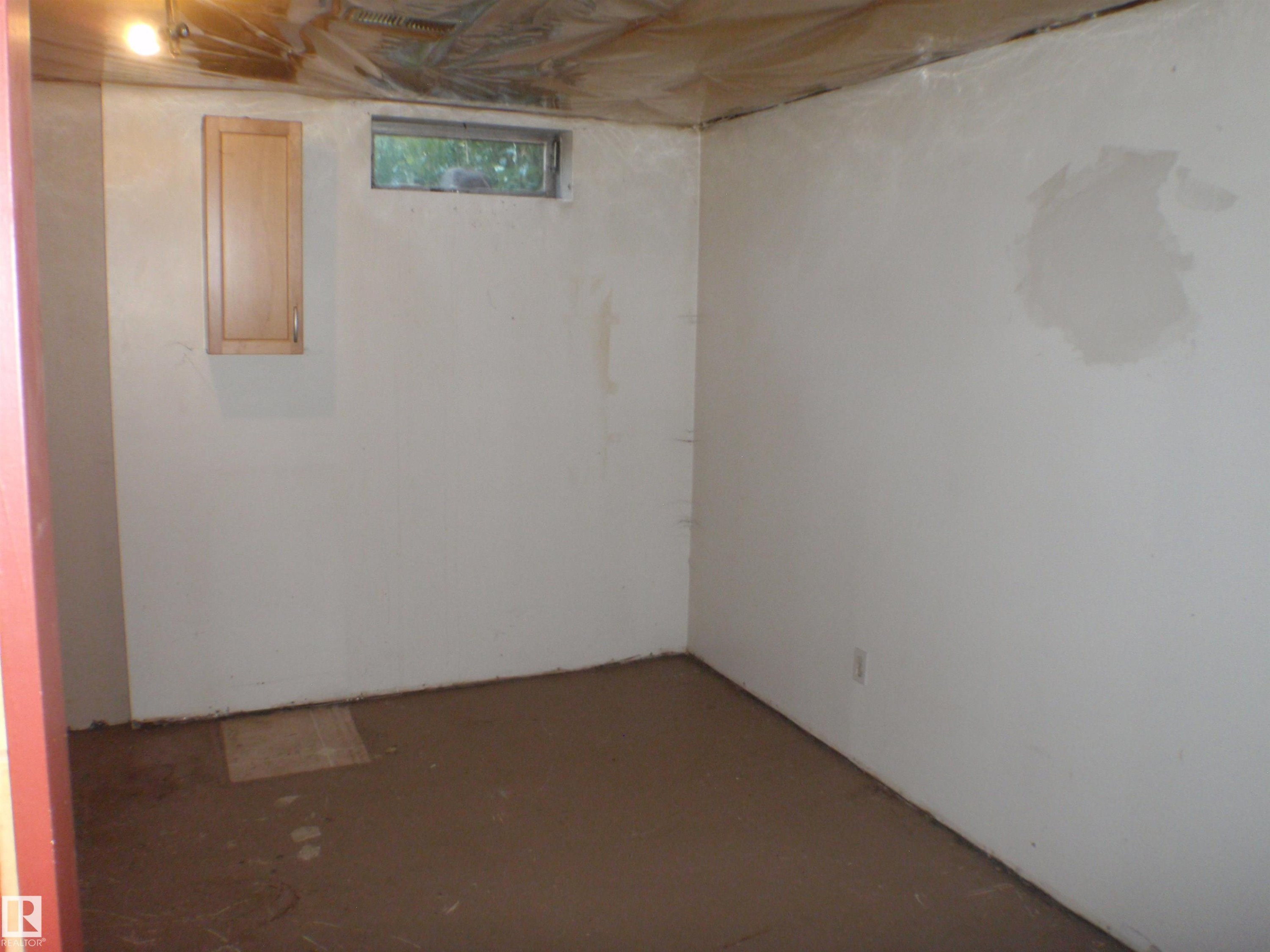 5424 Willock Crescent, Swan Hills, AB - Indoor