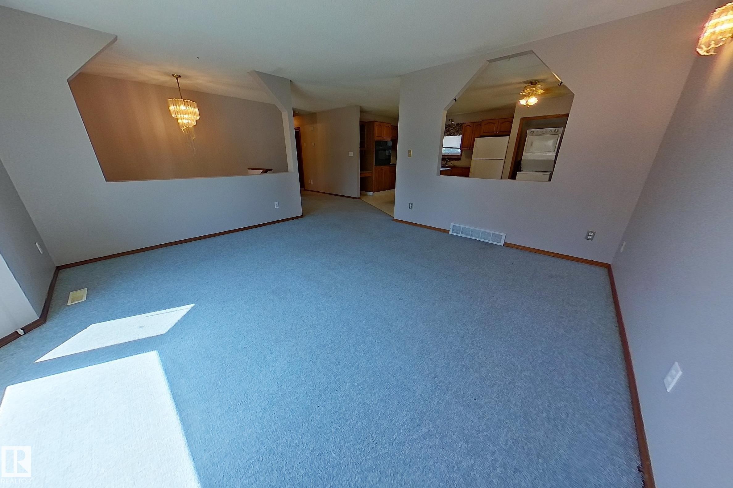 4602 52 Avenue, Bentley, AB - Indoor Photo Showing Other Room