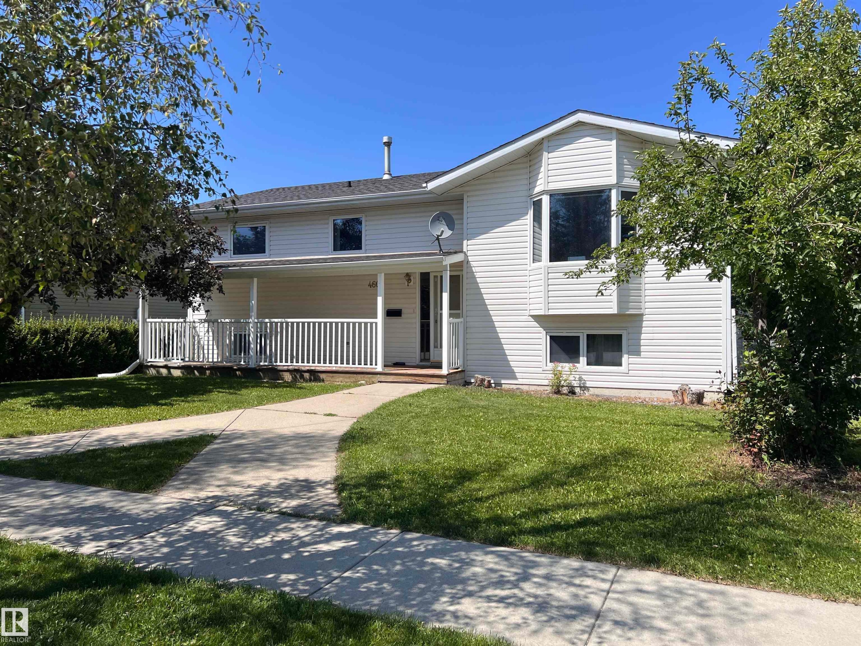 4602 52 Avenue, Bentley, AB - Outdoor