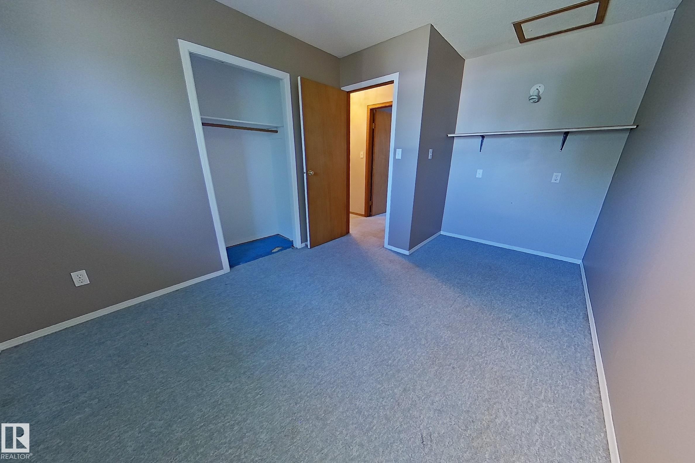4602 52 Avenue, Bentley, AB - Indoor Photo Showing Other Room