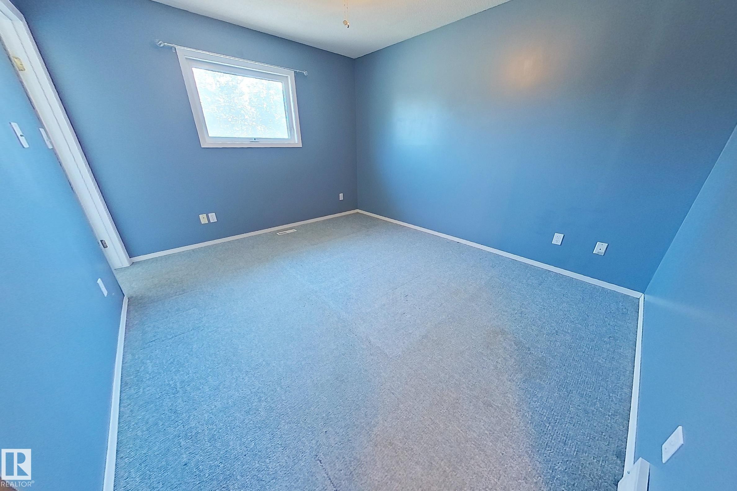 4602 52 Avenue, Bentley, AB - Indoor Photo Showing Other Room